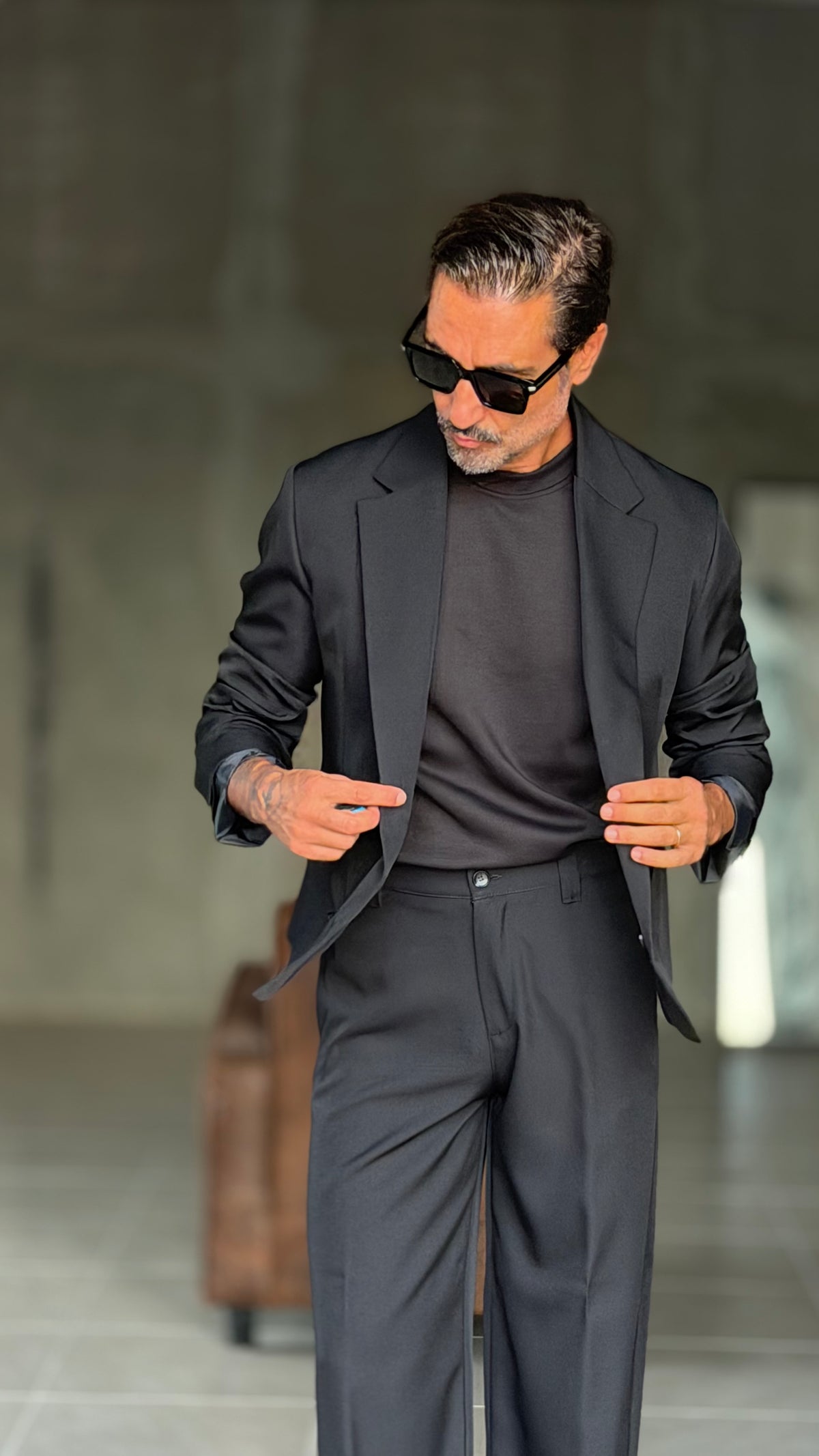 GIACCA DOPPIOPETTO NERA  CROP ALTATENSIONE 0101 (ABBINABILE AL PANTALONE NERO 0101)