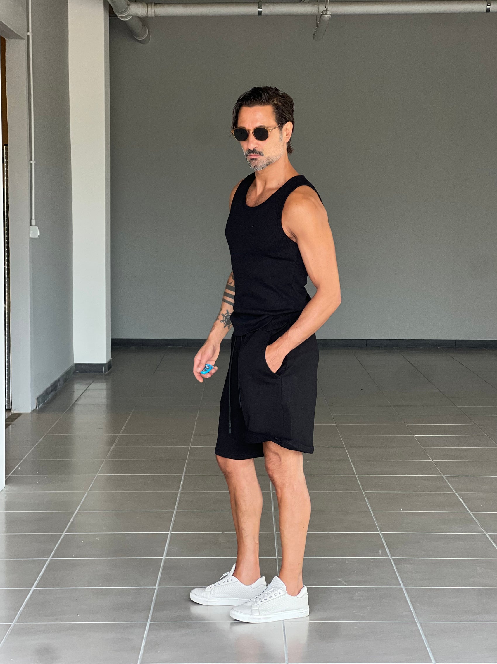 BERMUDA FELPA NERO COMFORT FIT 81