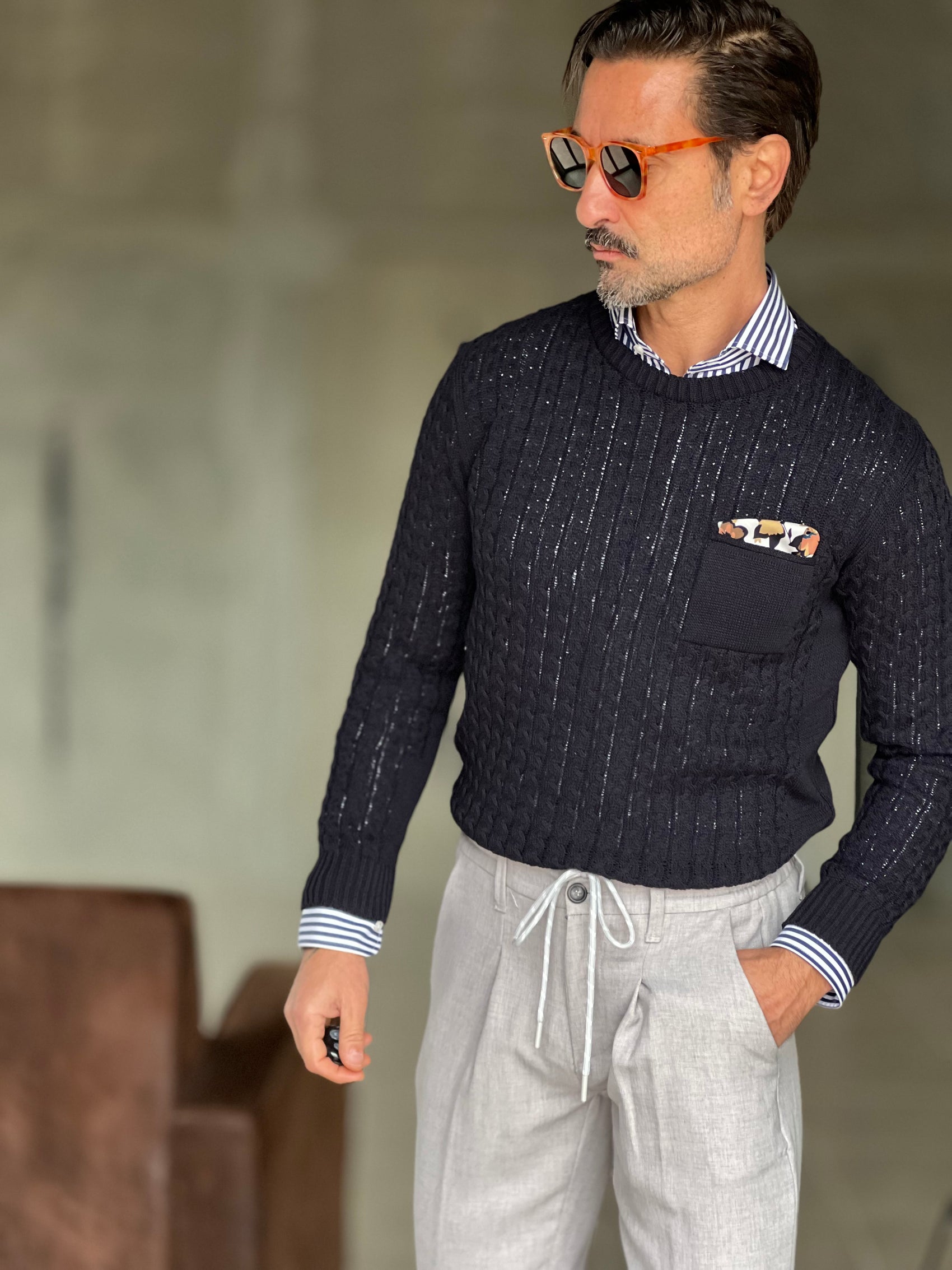 MAGLIA BLU TRECCIA COTONE TASCHINO