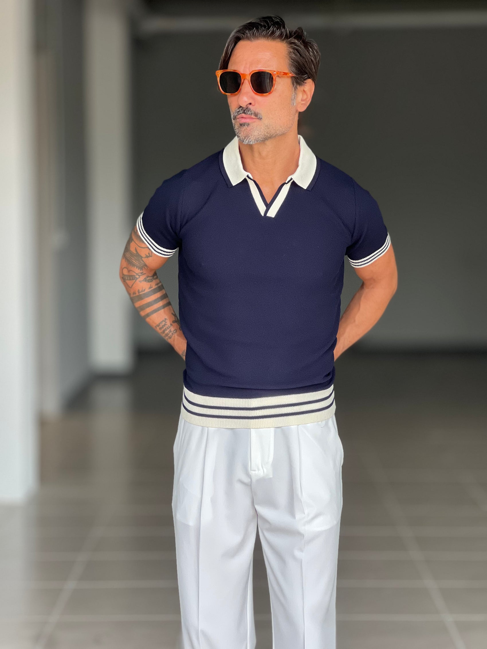 POLO  BLU COLLO E FONDO A CONTRASTO