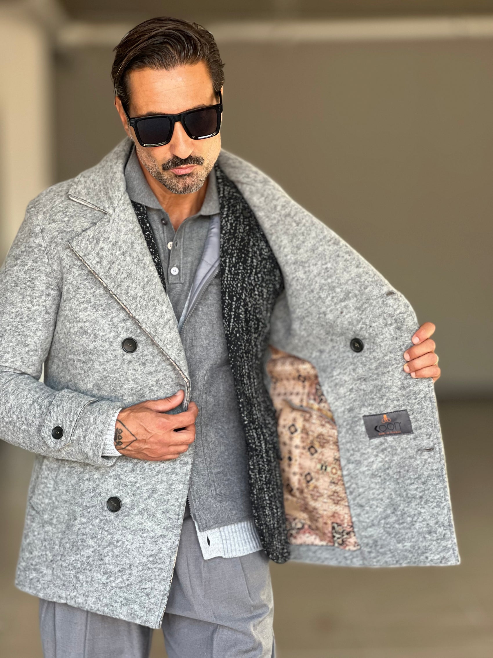 CAPPOTTINO GRIGIO LAVORAZIONE ALPACA TESSUTO LANA E MISTI KOON