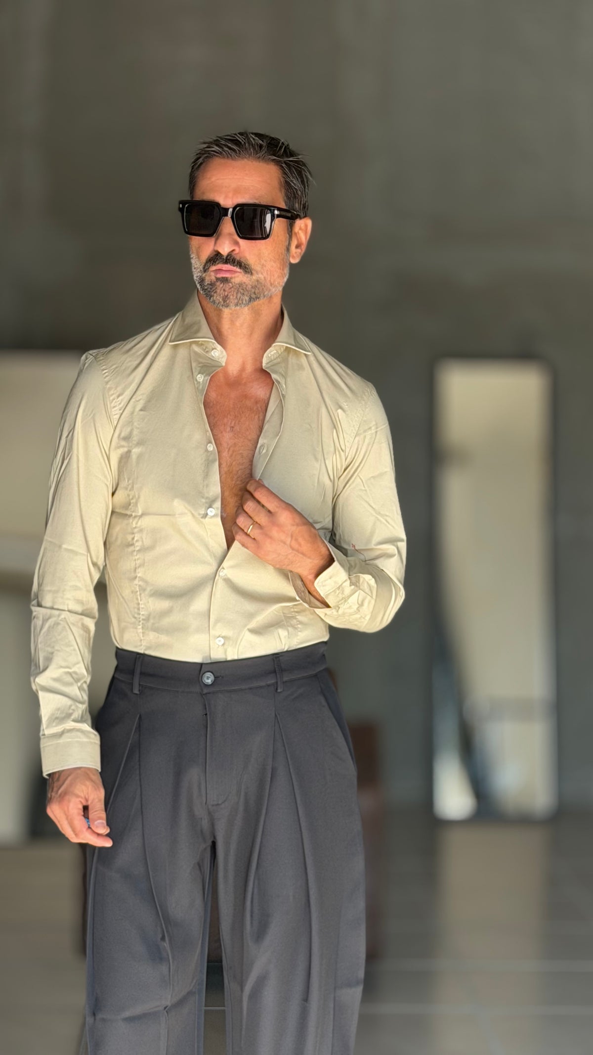 WHITE VISCOSE TROUSERS WITH REGULAR BOTTOM