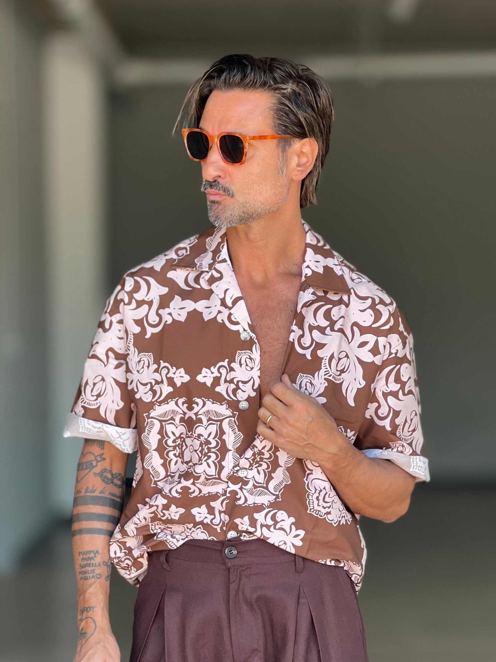 CAMICIA  STAMPA FLOREALE ROSA E MORO COLLO AMERICANO