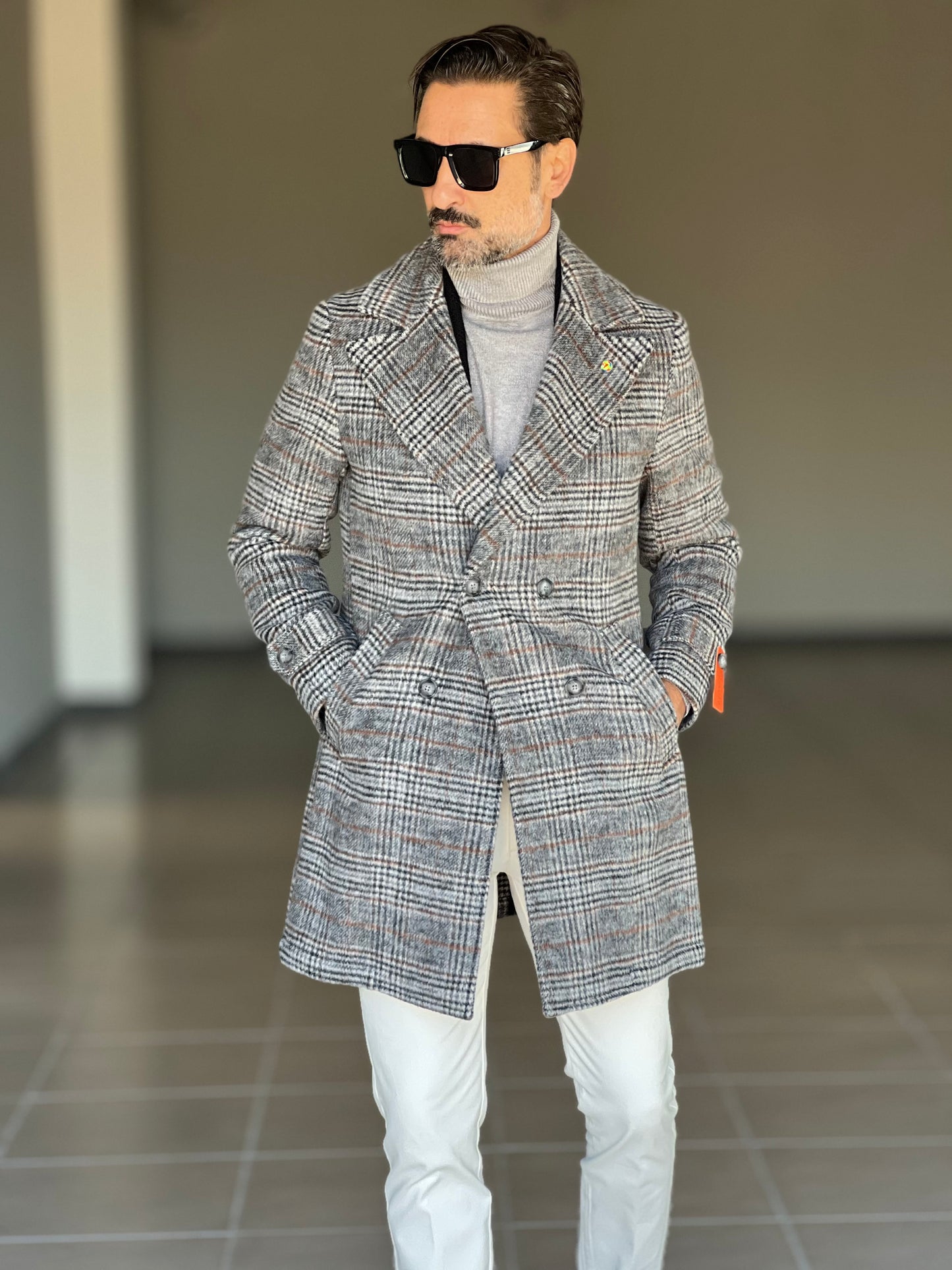 CAPPOTTO  TARTAN GRIGIO E MORO   DOPPIOPETTO