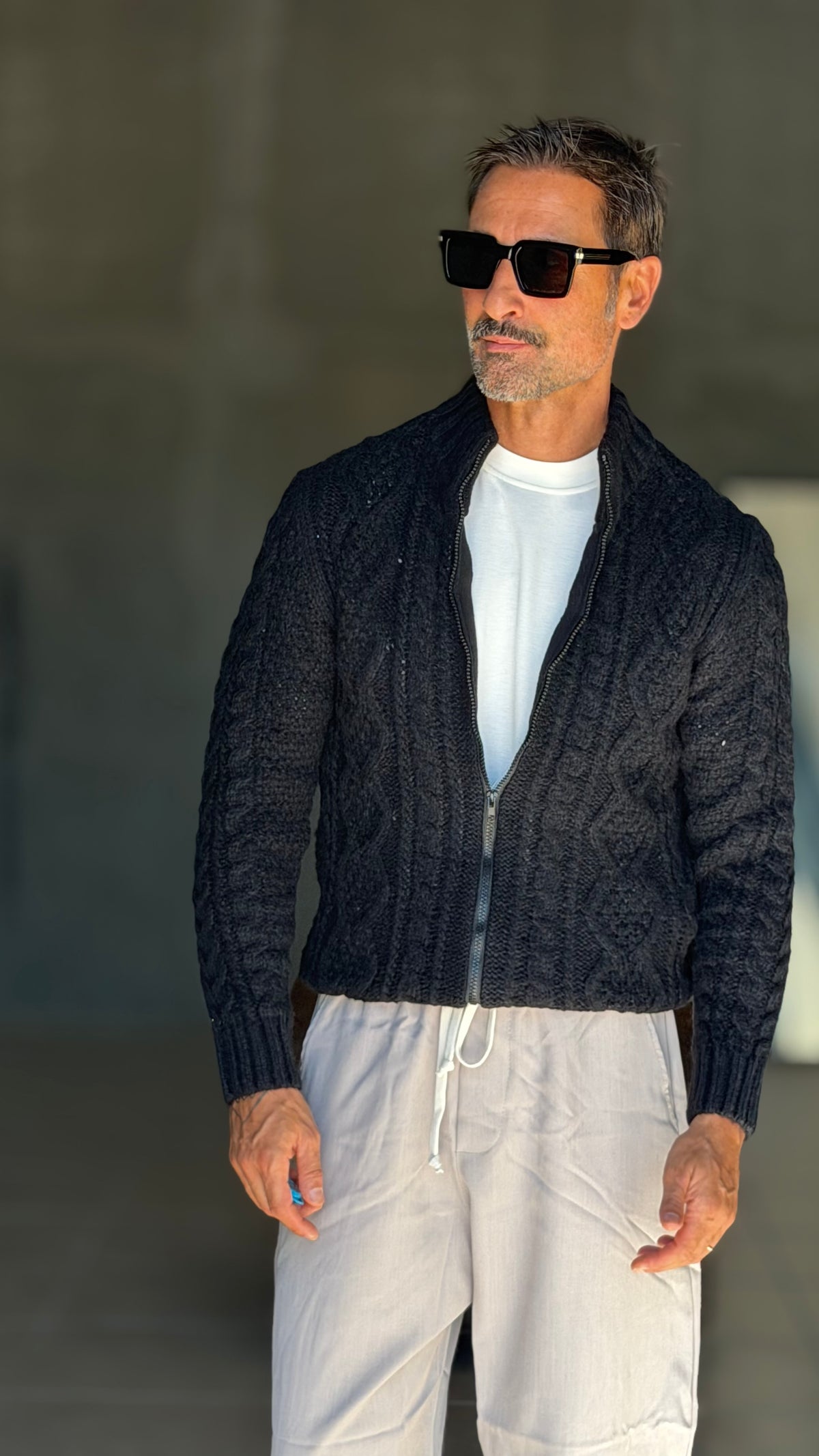 WHITE VISCOSE TROUSERS WITH REGULAR BOTTOM