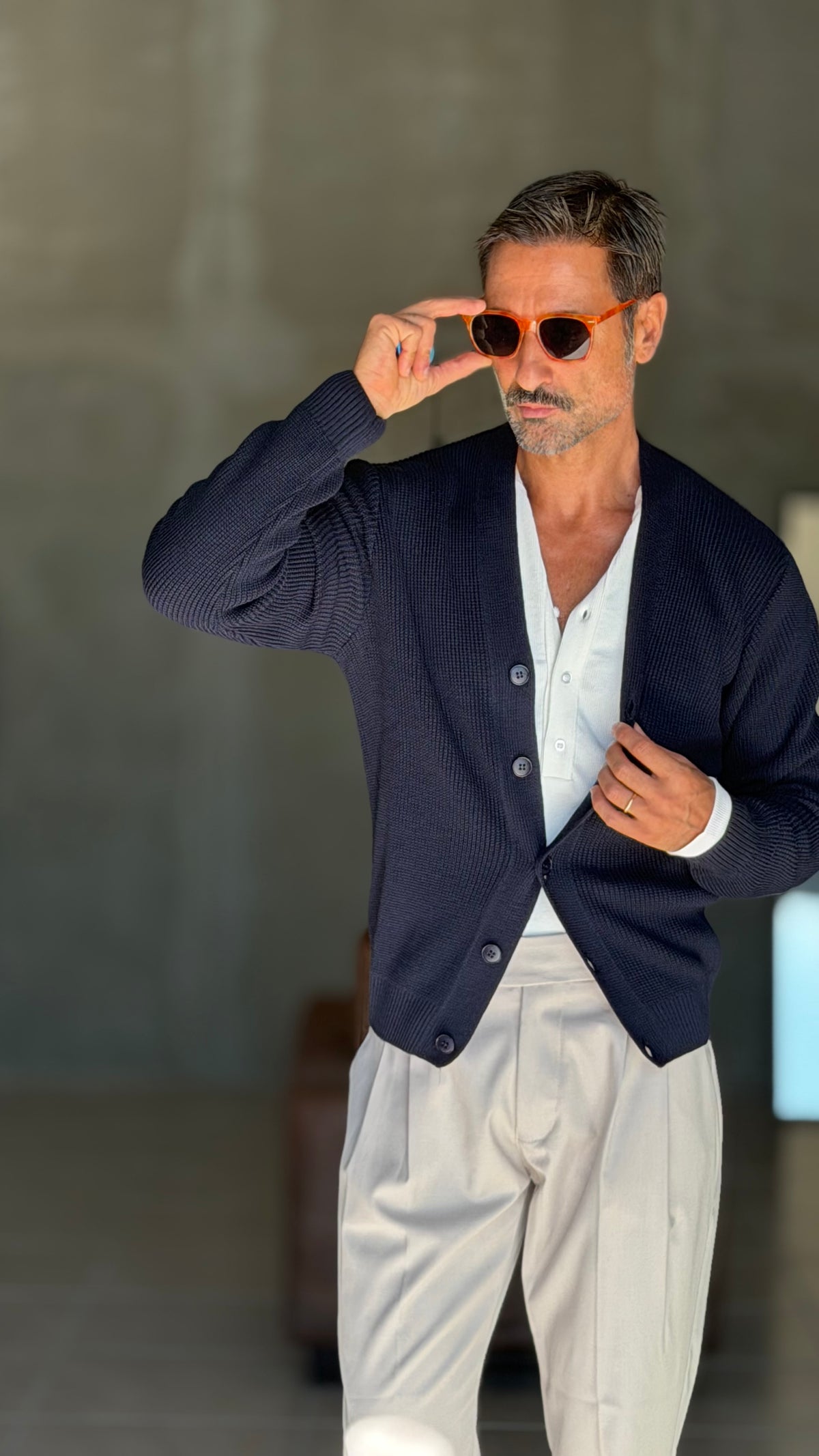 WHITE VISCOSE TROUSERS WITH REGULAR BOTTOM