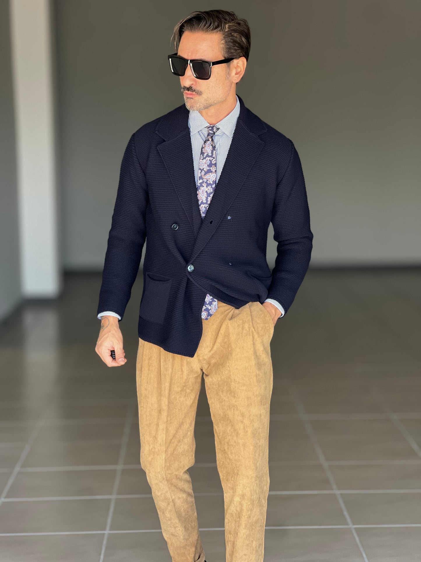 BLACK CHAIN ​​VISCOSE TROUSERS