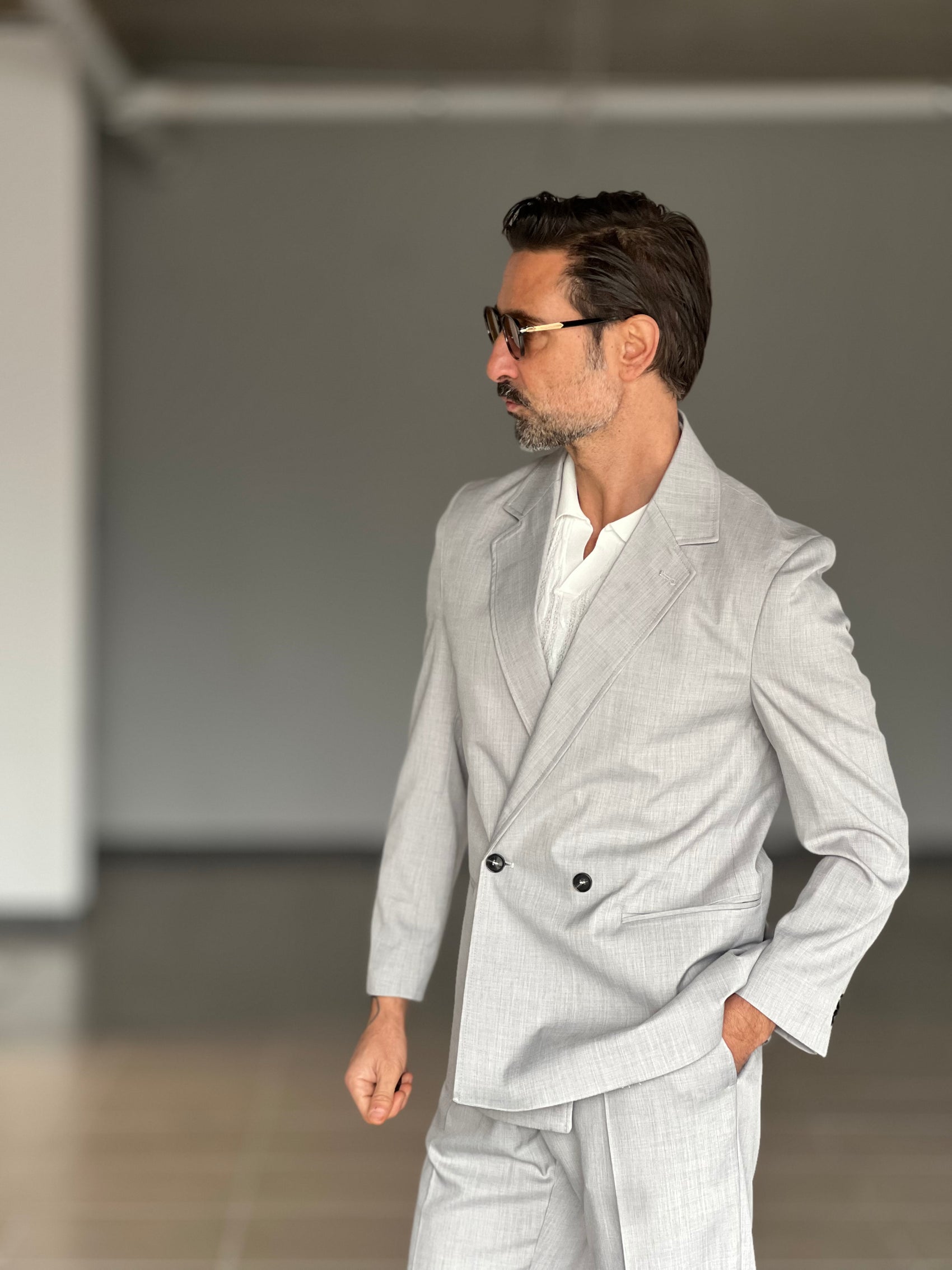 ABITO  GRIGIO DOPPIOPETTO OVER VFIT