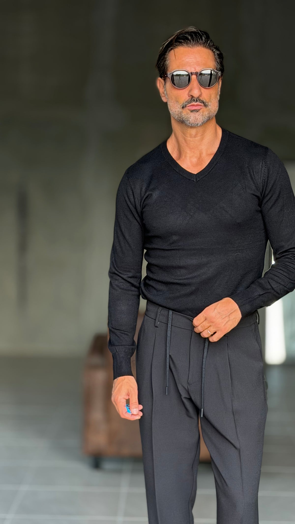 PULLOVER  NERO SCOLLO V VISCOSA E MISTI