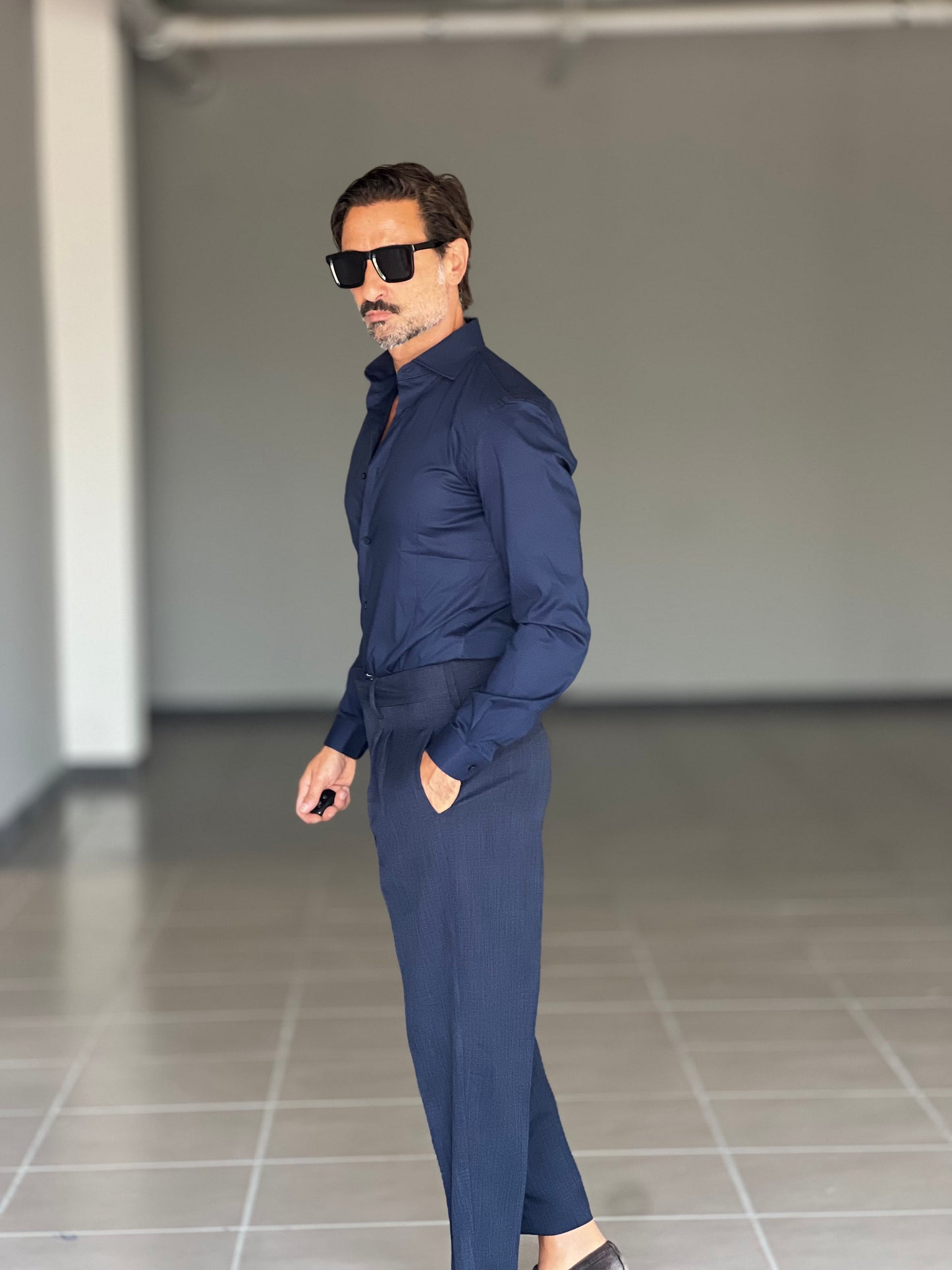 PANTALONE ESTIVO LANA E VISCOSA  BLU ROYAL  PINCES