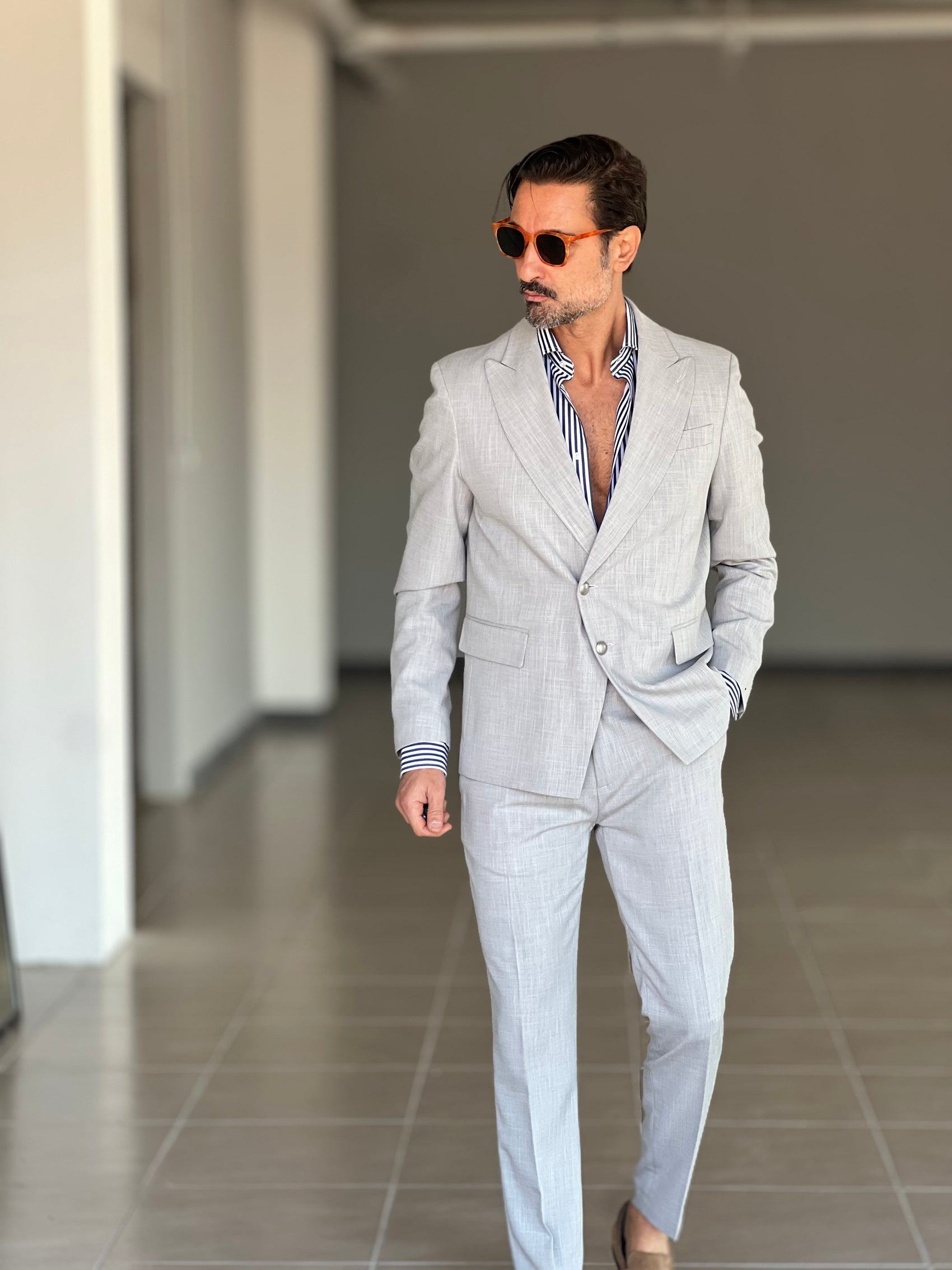 GIACCA GRIGIA  ALTATENSIONE PETTO A LANCIA MEZZO DOPPIOPETTO ( PUOI ABBINARLA AL PANTALONE CON IL CODICE 35 )