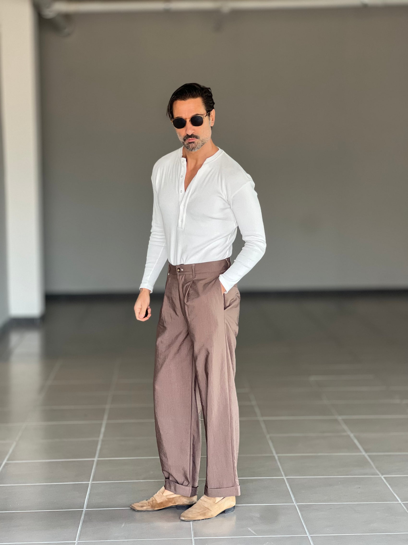 WHITE VISCOSE TROUSERS WITH REGULAR BOTTOM