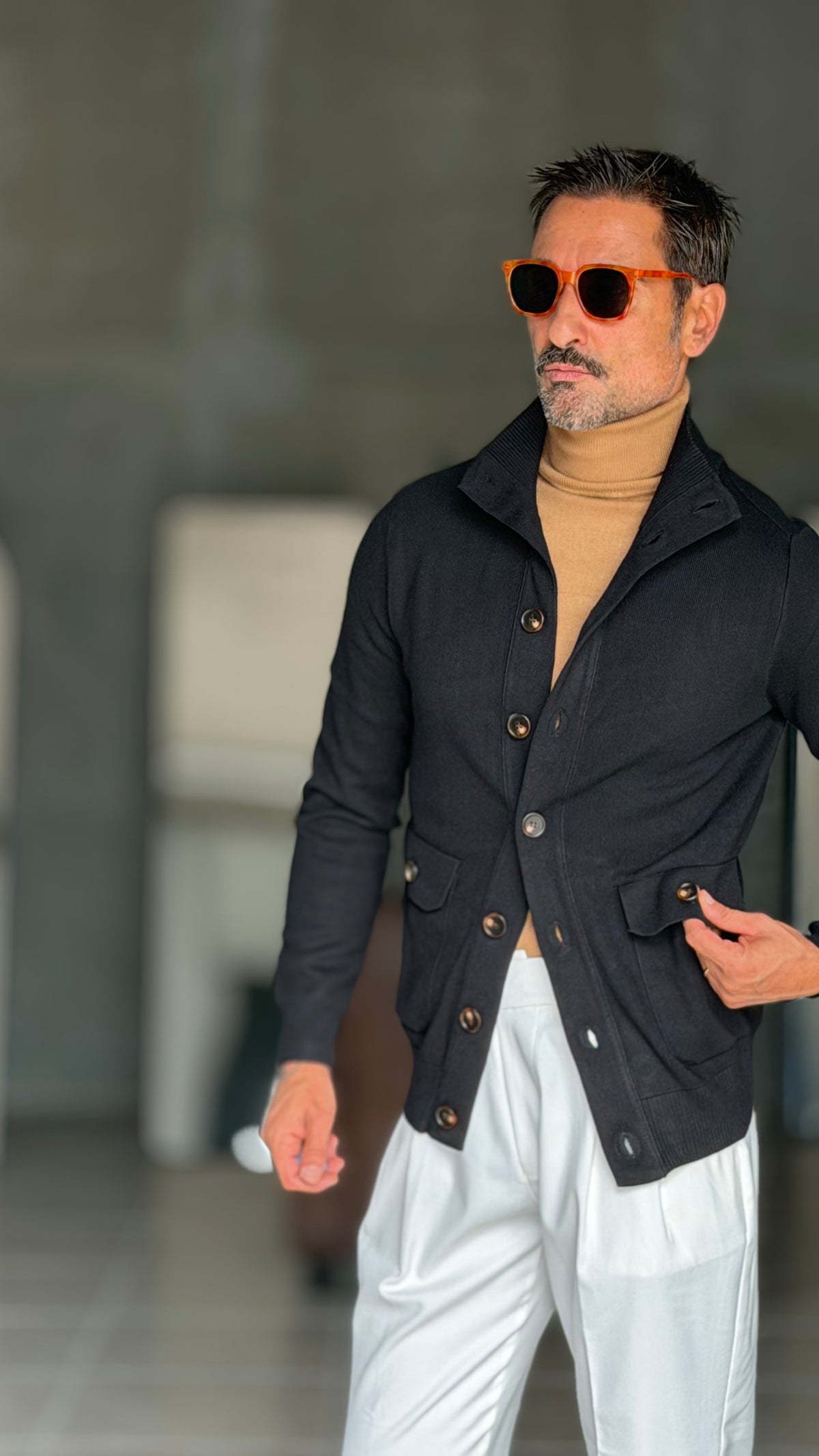 WHITE VISCOSE TROUSERS WITH REGULAR BOTTOM