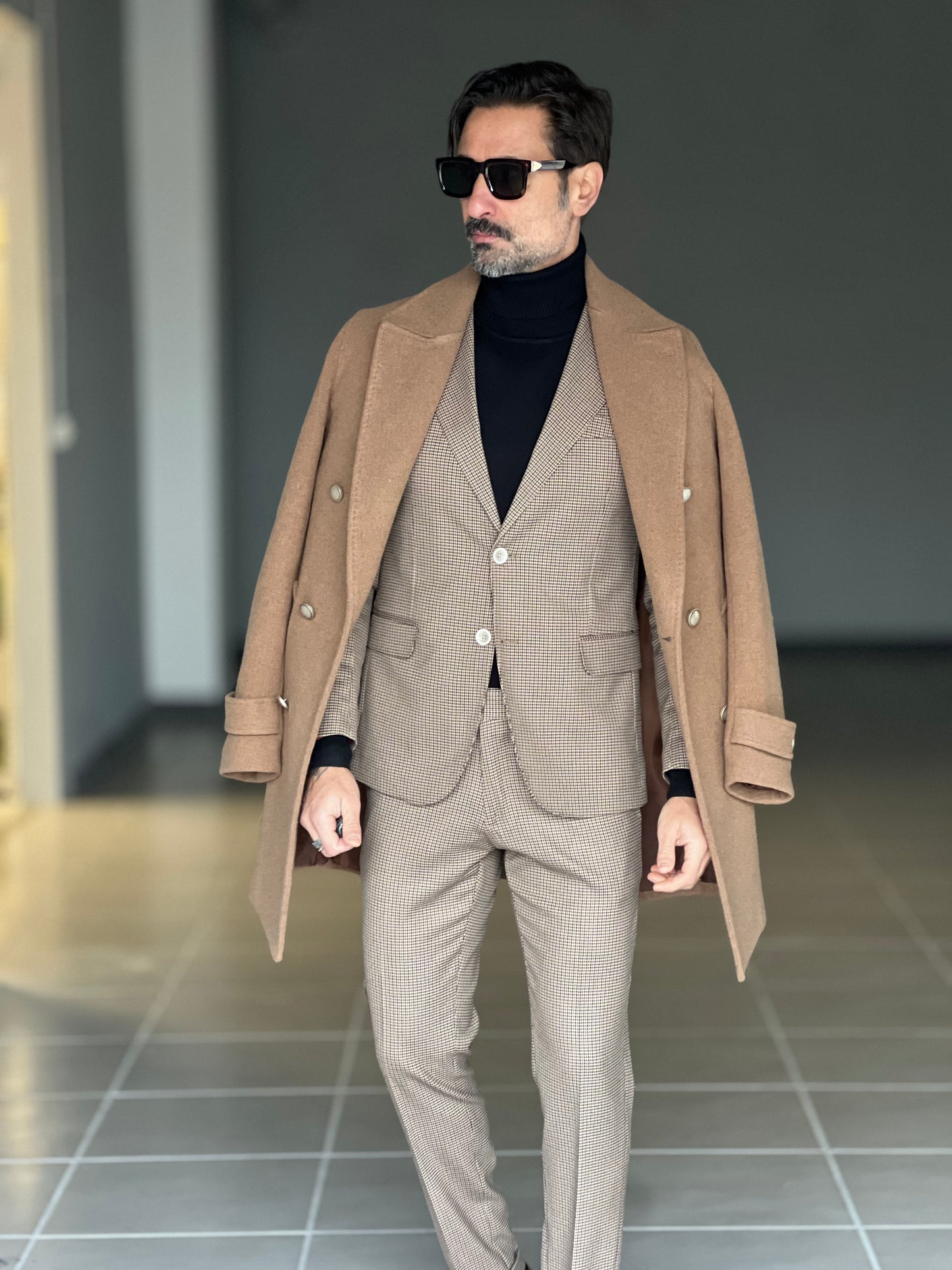 ABITO PIE DE POULE FONDO BEIGE PUNTO MILANO