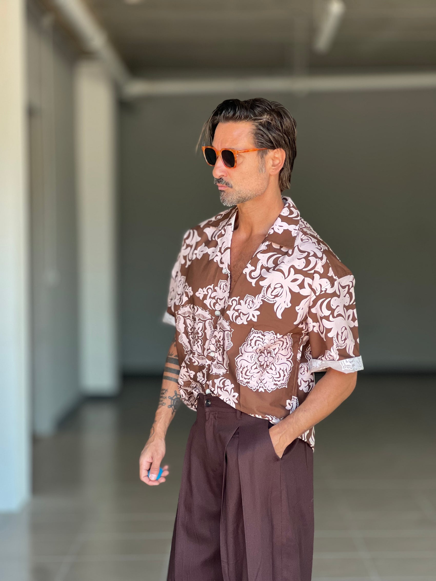 CAMICIA  STAMPA FLOREALE ROSA E MORO COLLO AMERICANO