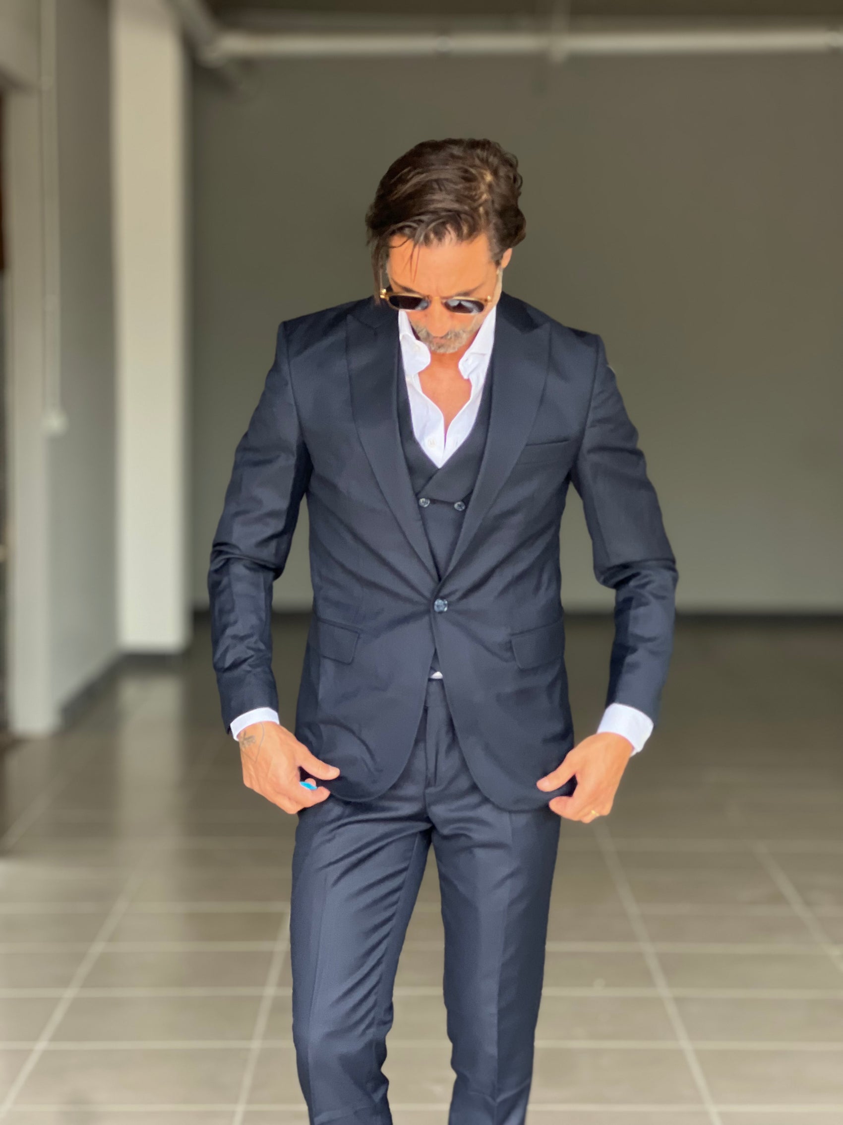 ABITO BLU  MONOPETTO  3 PEZZI GILET
