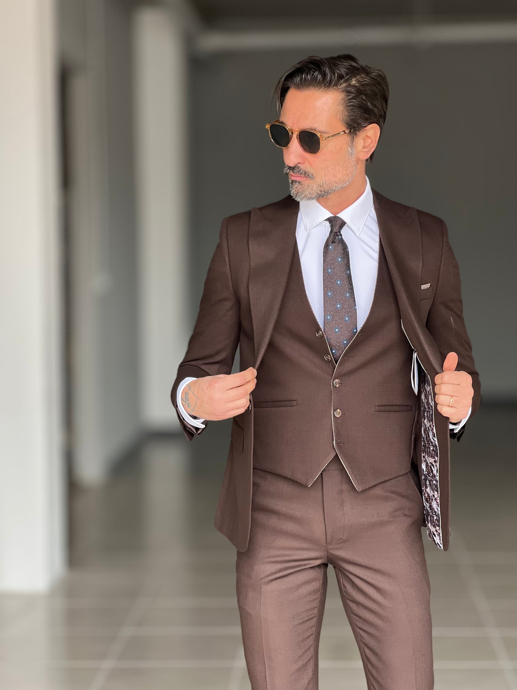 ABITO CIOCCOLATA  MONOPETTO  3 PEZZI GILET DOUBLE FACES 102