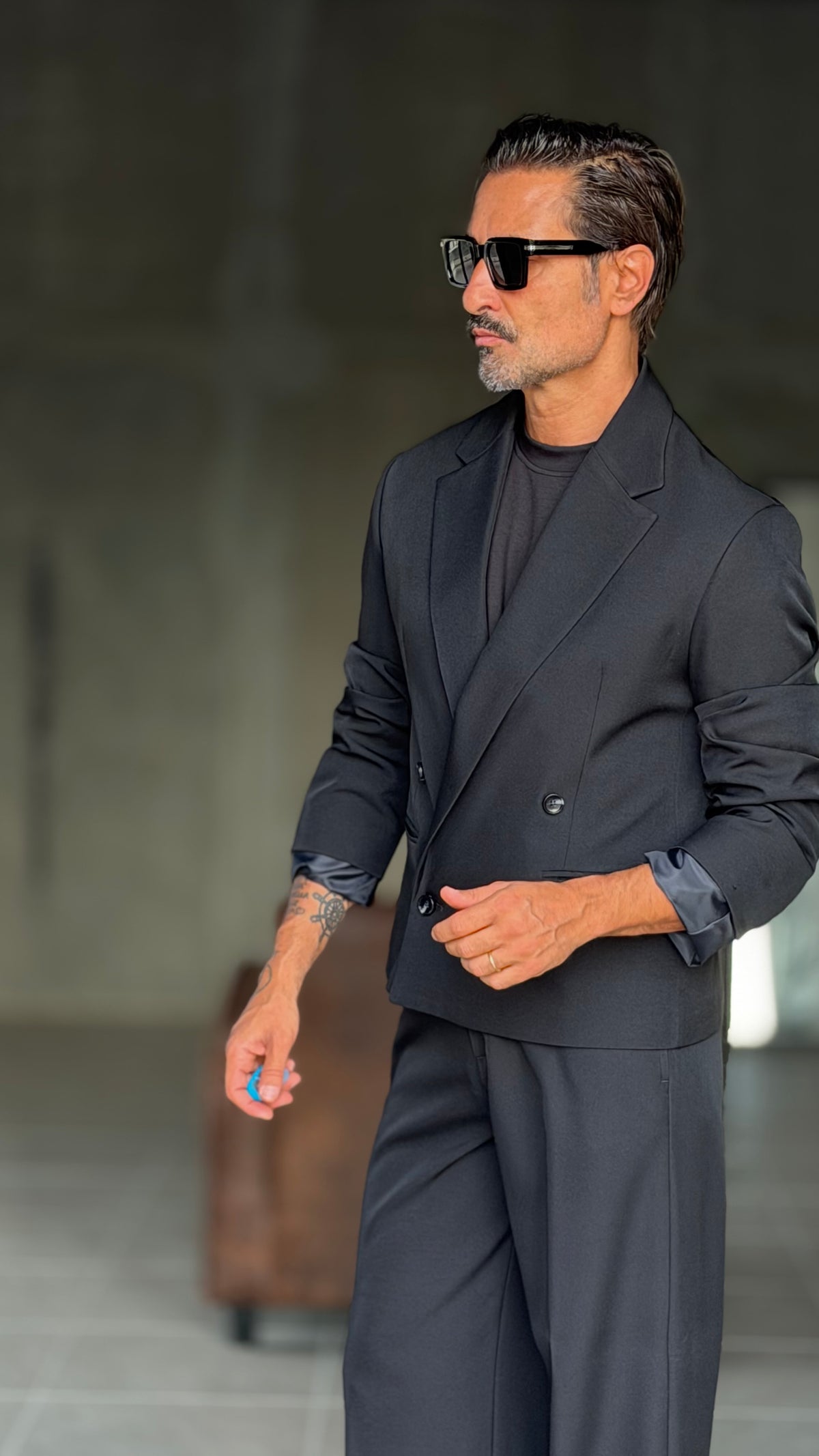 GIACCA DOPPIOPETTO NERA  CROP ALTATENSIONE 0101 (ABBINABILE AL PANTALONE NERO 0101)