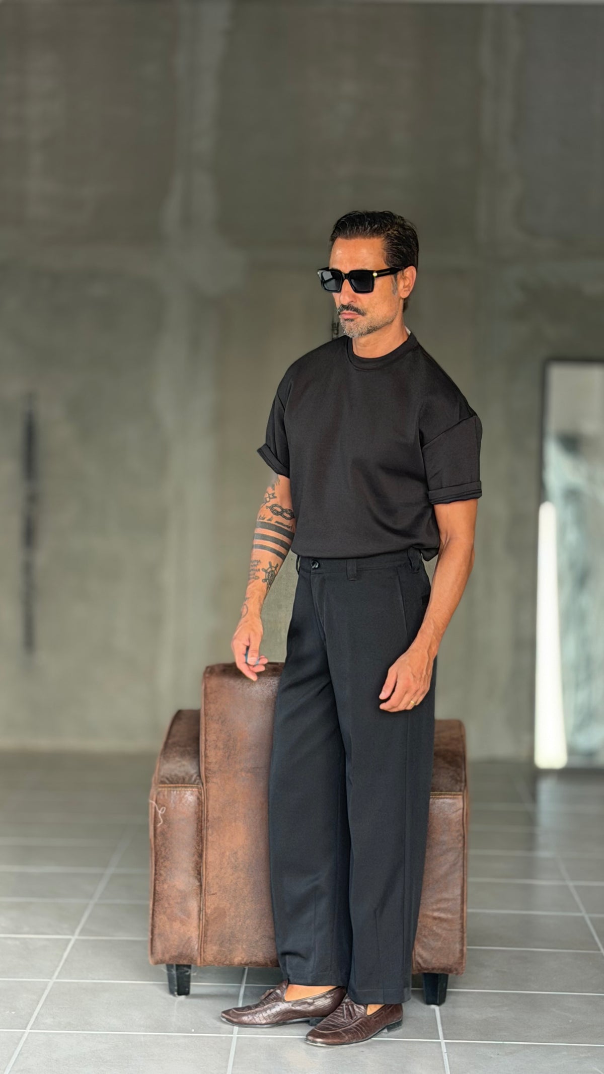PANTALONE NERO FONDO AMPIO ALTATENSIONE 0101 ( ABBINABILE ALLA GIACCA CROP NERA  0101)