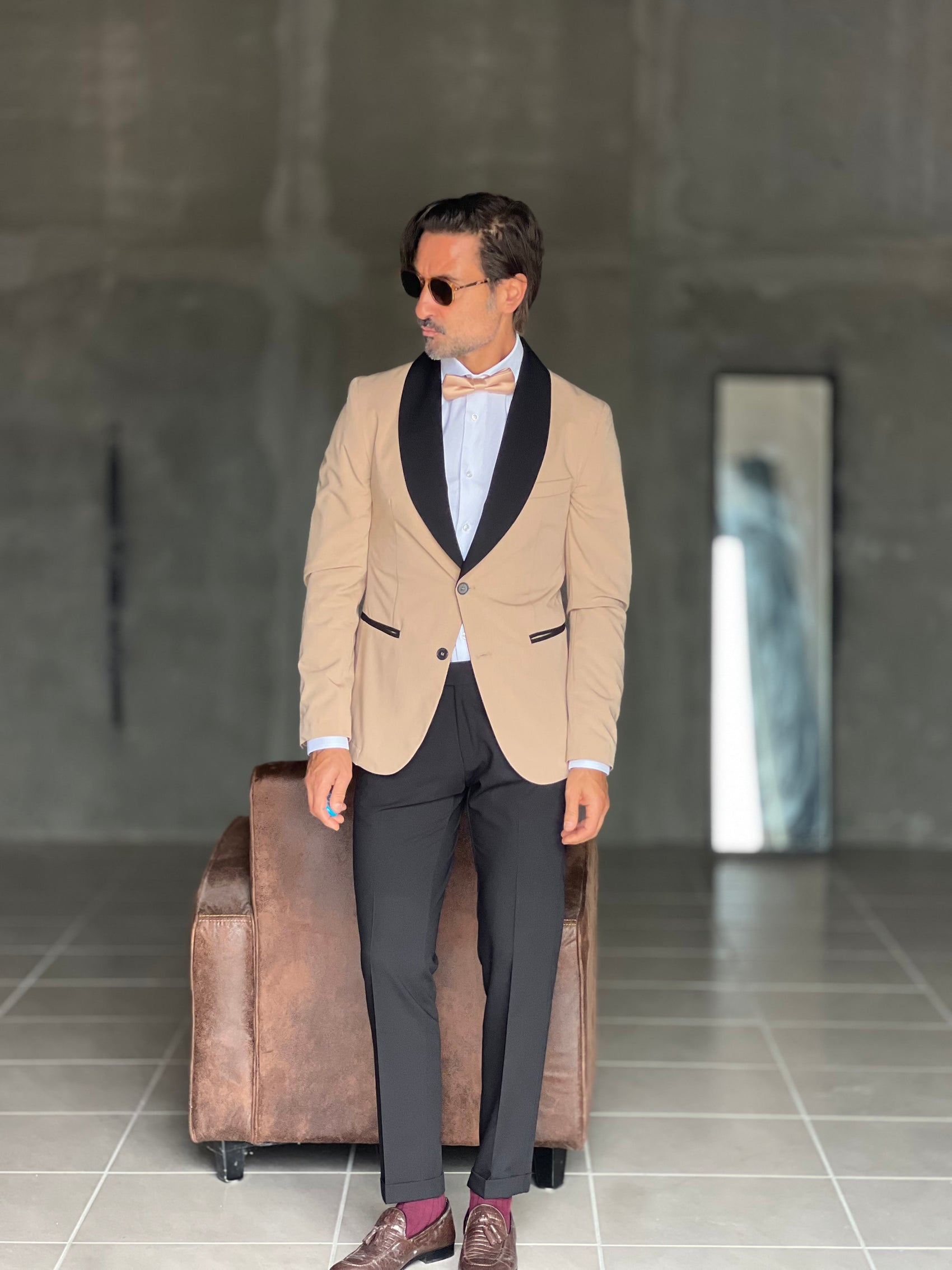 ABITO  SMOKING CAMMELLO  REVER NERO PANTALONE NERO