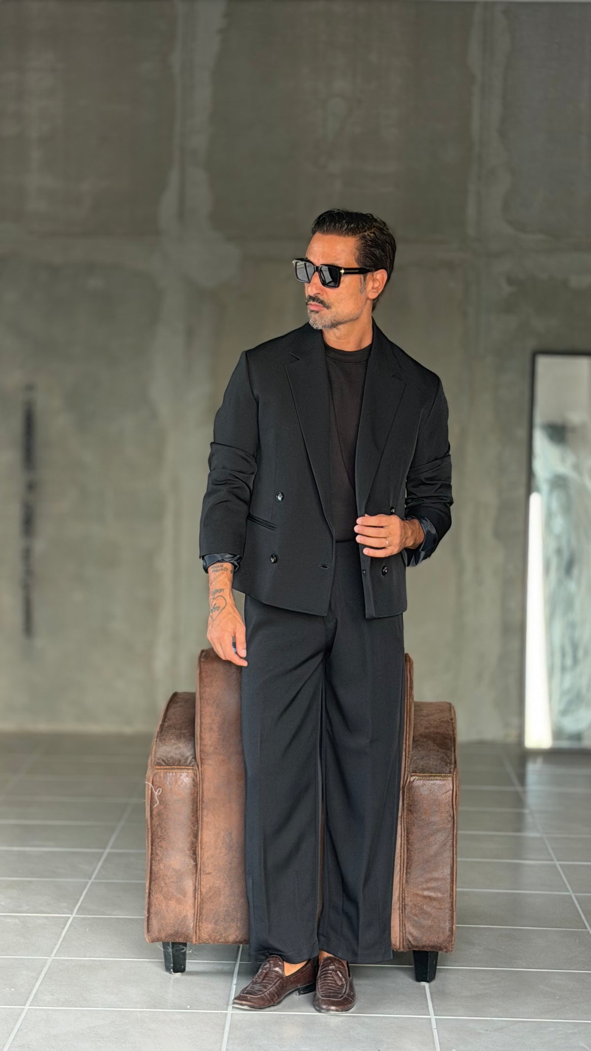 GIACCA DOPPIOPETTO NERA  CROP ALTATENSIONE 0101 (ABBINABILE AL PANTALONE NERO 0101)