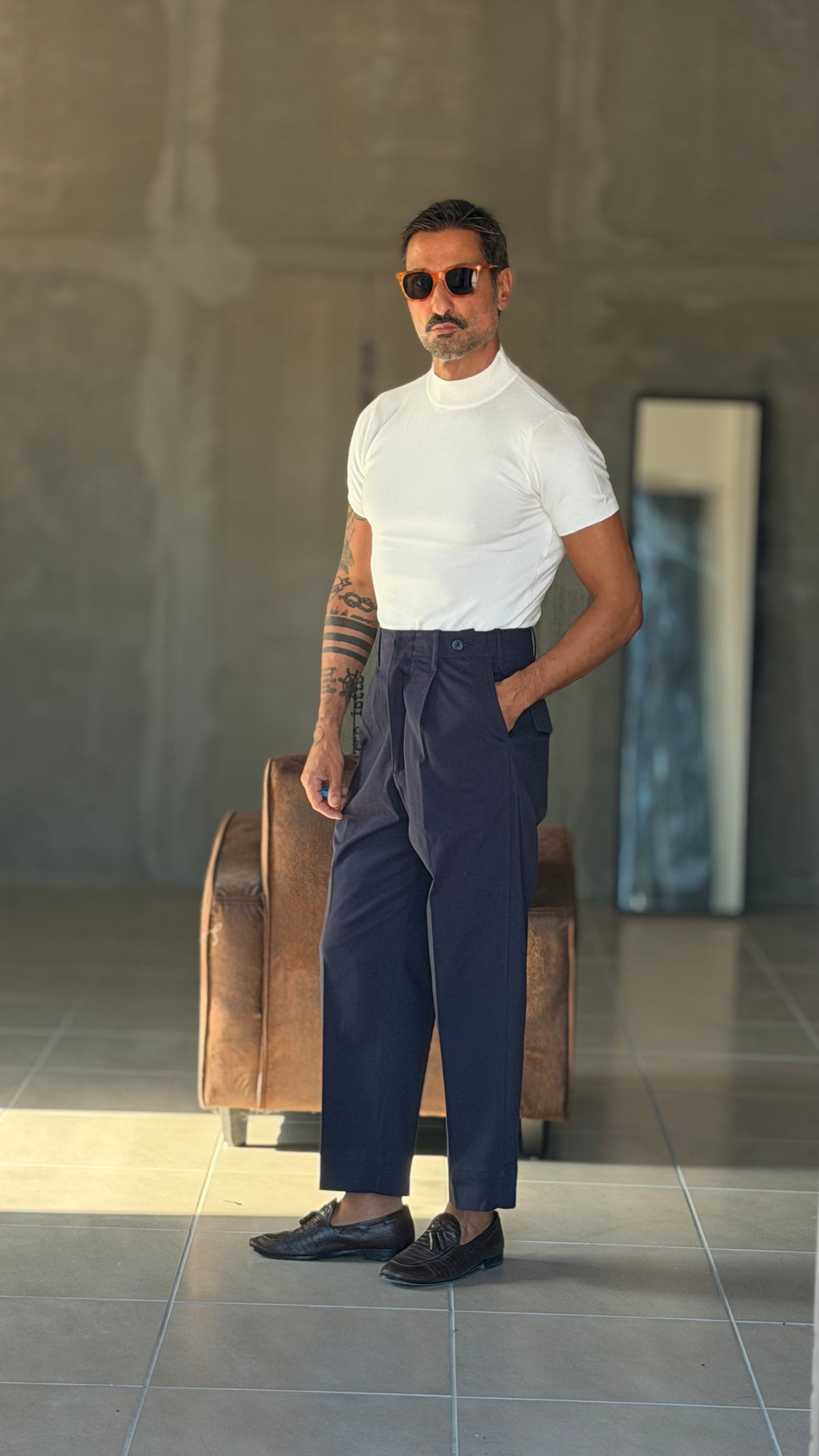 WHITE VISCOSE TROUSERS WITH REGULAR BOTTOM