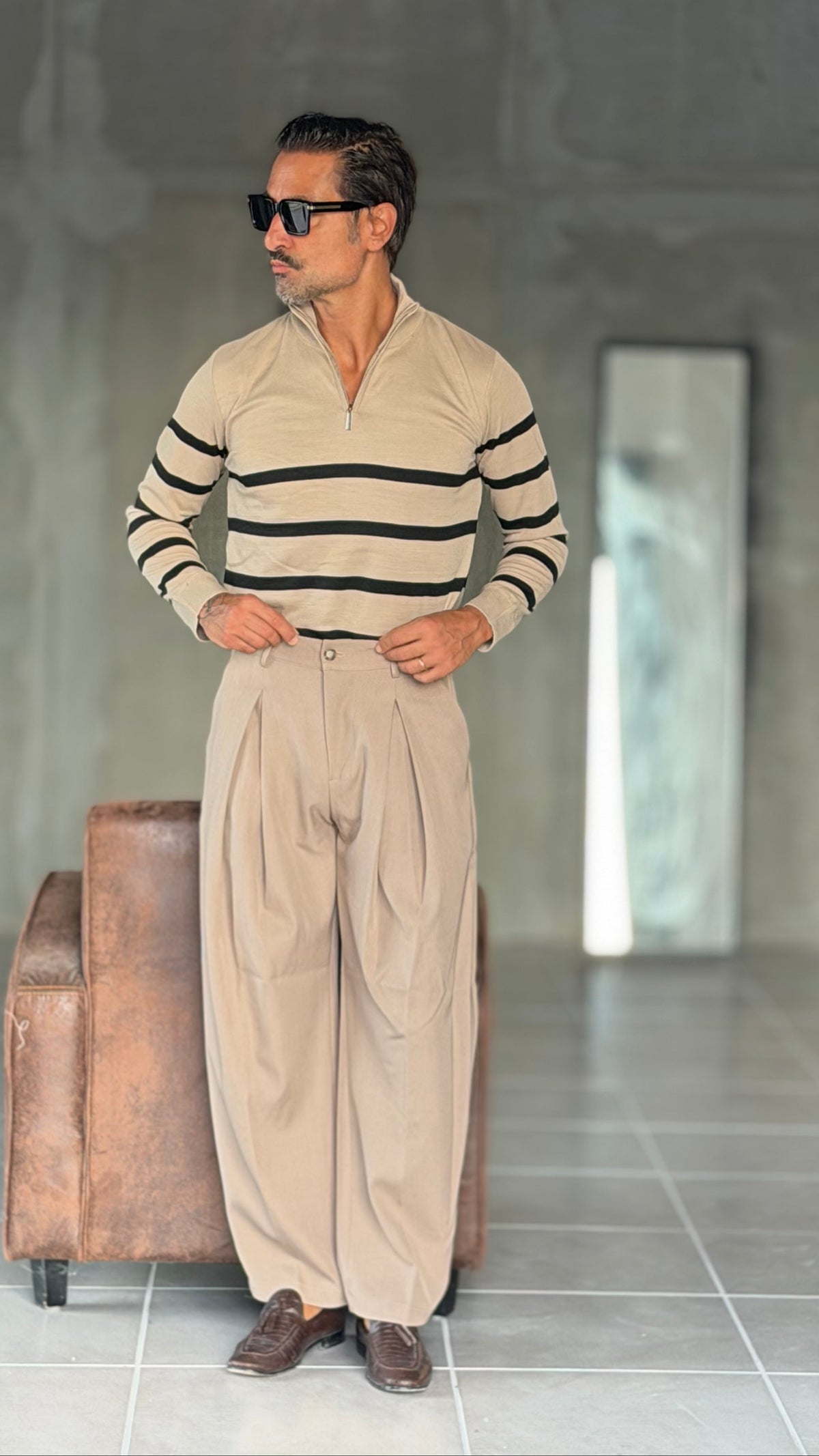 PANTALONE  CAMMELLO  PINCES VISCOSA  MEZZA MOLLA FONDO BALOON   EFFETTO FLANELLA BATTUTA 501. ( abbinabile alla camicia crop 501)