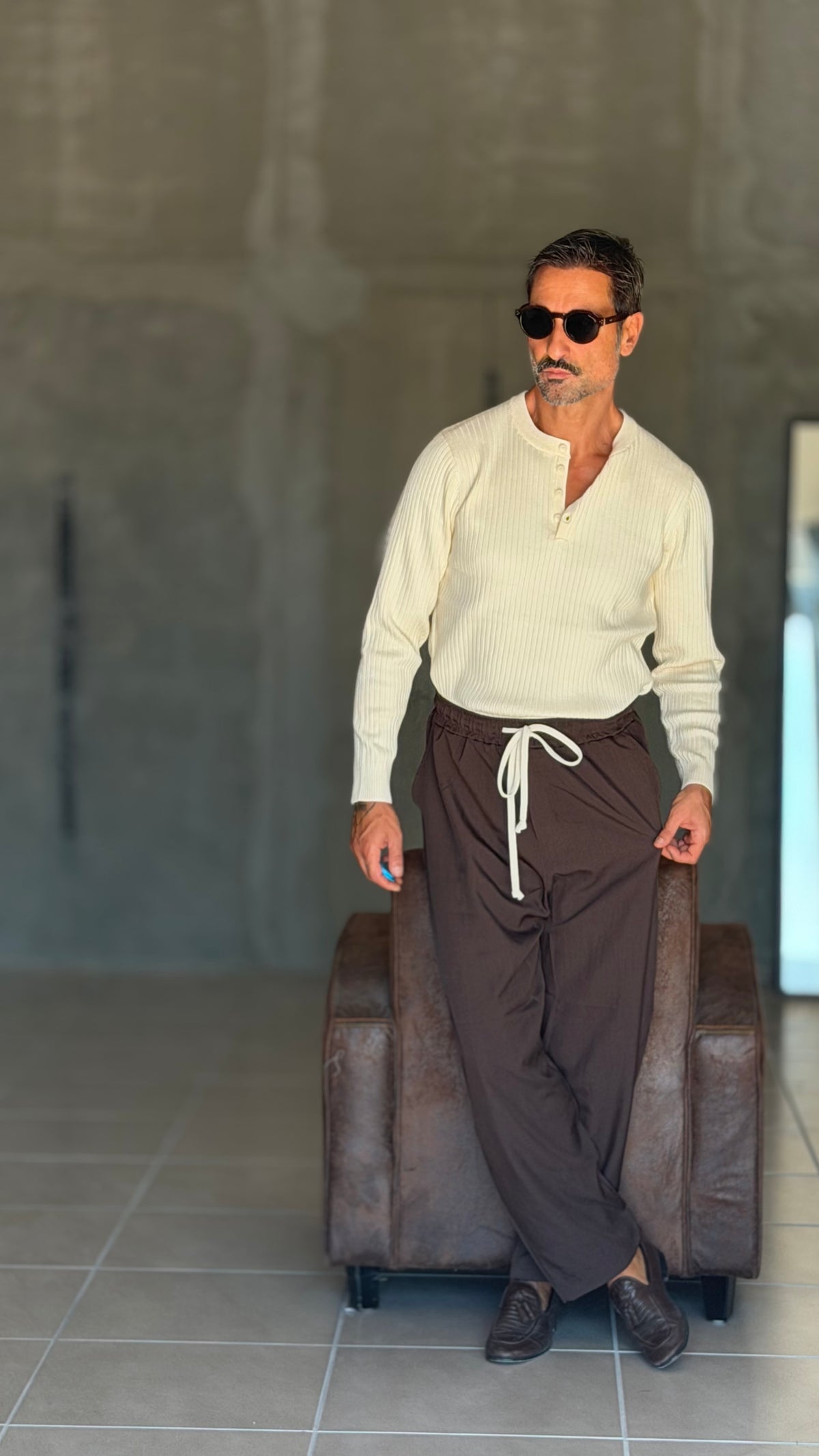 WHITE VISCOSE TROUSERS WITH REGULAR BOTTOM