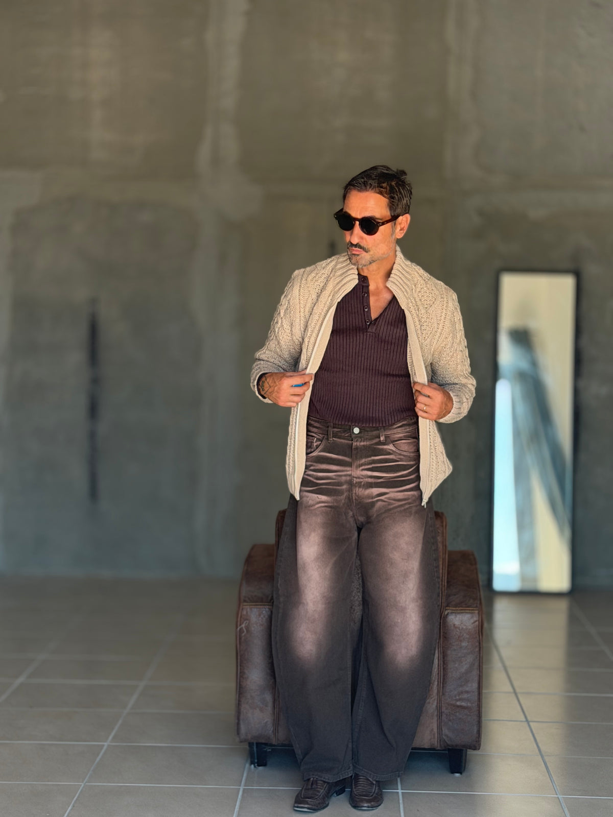 WHITE VISCOSE TROUSERS WITH REGULAR BOTTOM