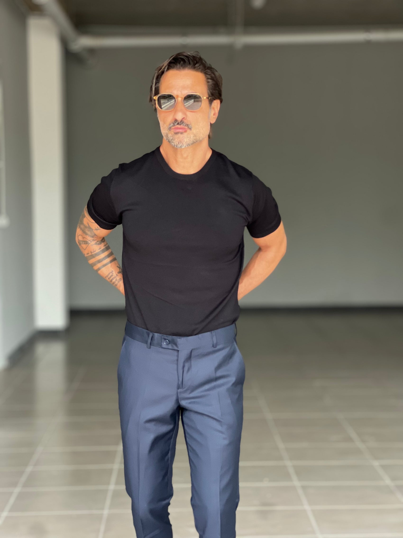 MAGLIA FILO NERA  LAVORAZIONE RASATA