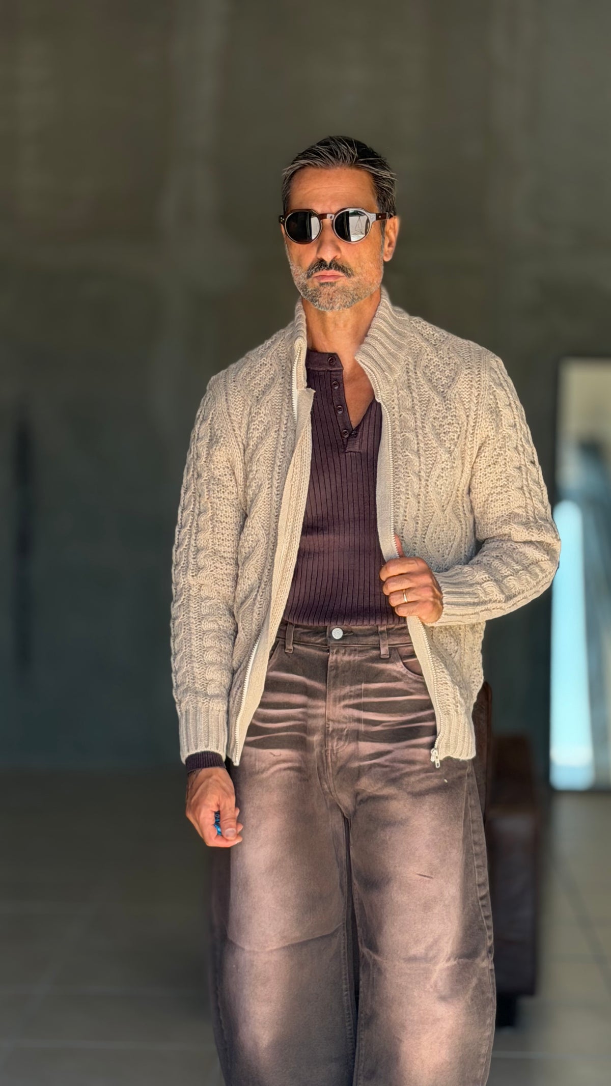 WHITE VISCOSE TROUSERS WITH REGULAR BOTTOM