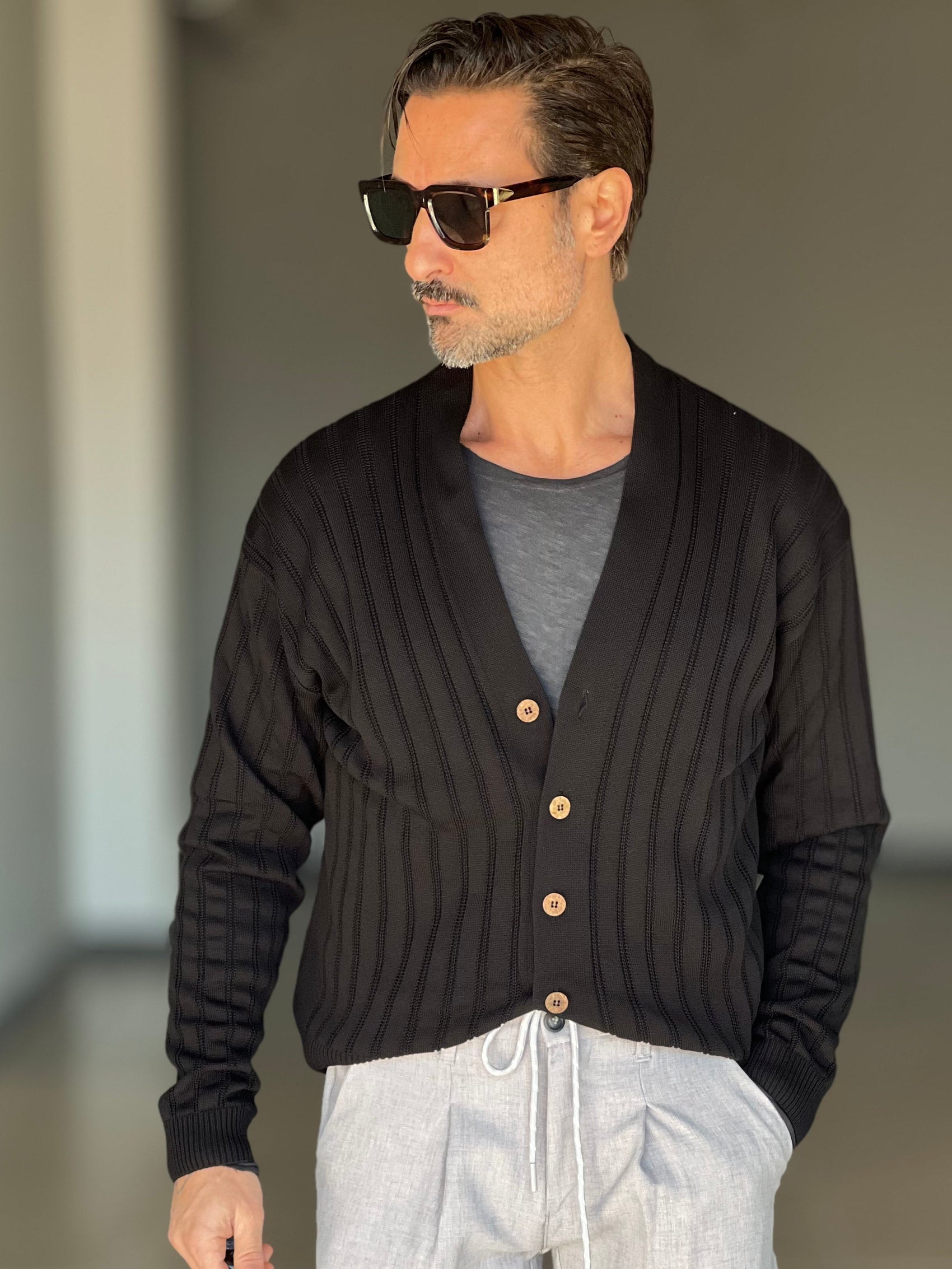 CARDIGAN  NERO TESSUTO OPERATO