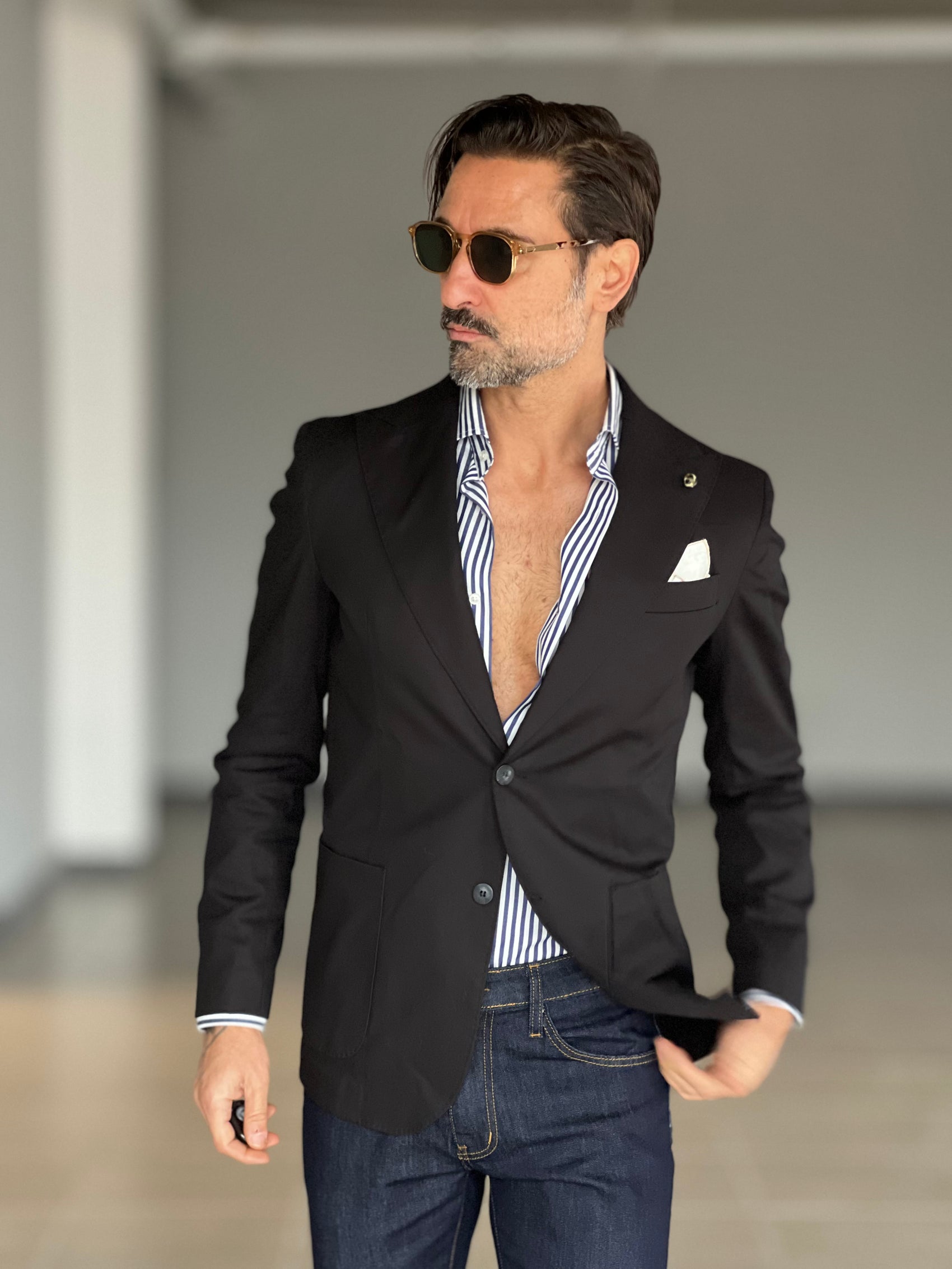 GIACCA NERA COTONE STRECH MONOPETTO