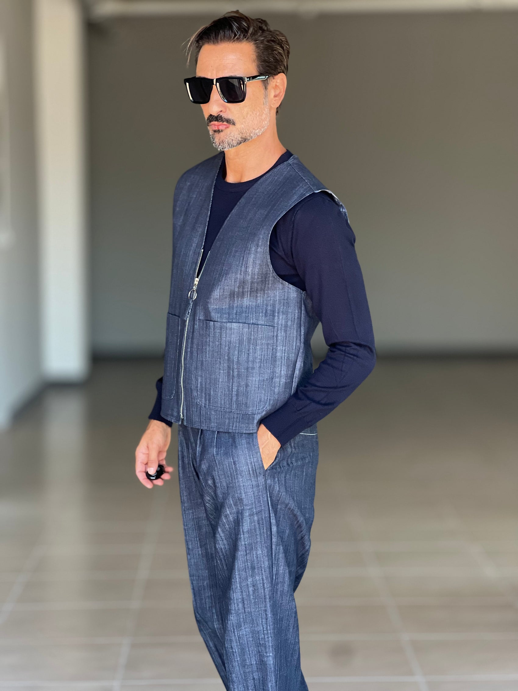 GILET  BLU FIAMMATO ZIP STONDATO PETRO'