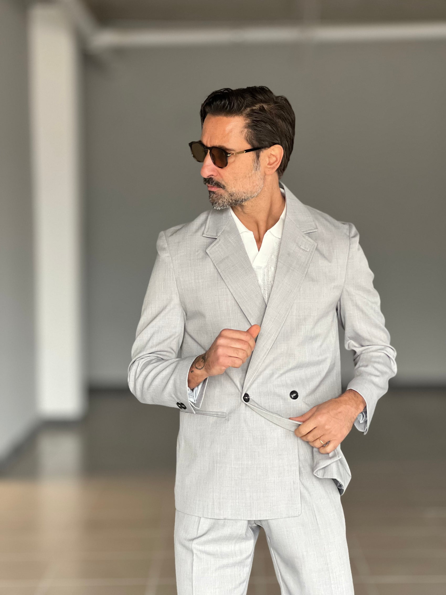 ABITO  GRIGIO DOPPIOPETTO OVER VFIT