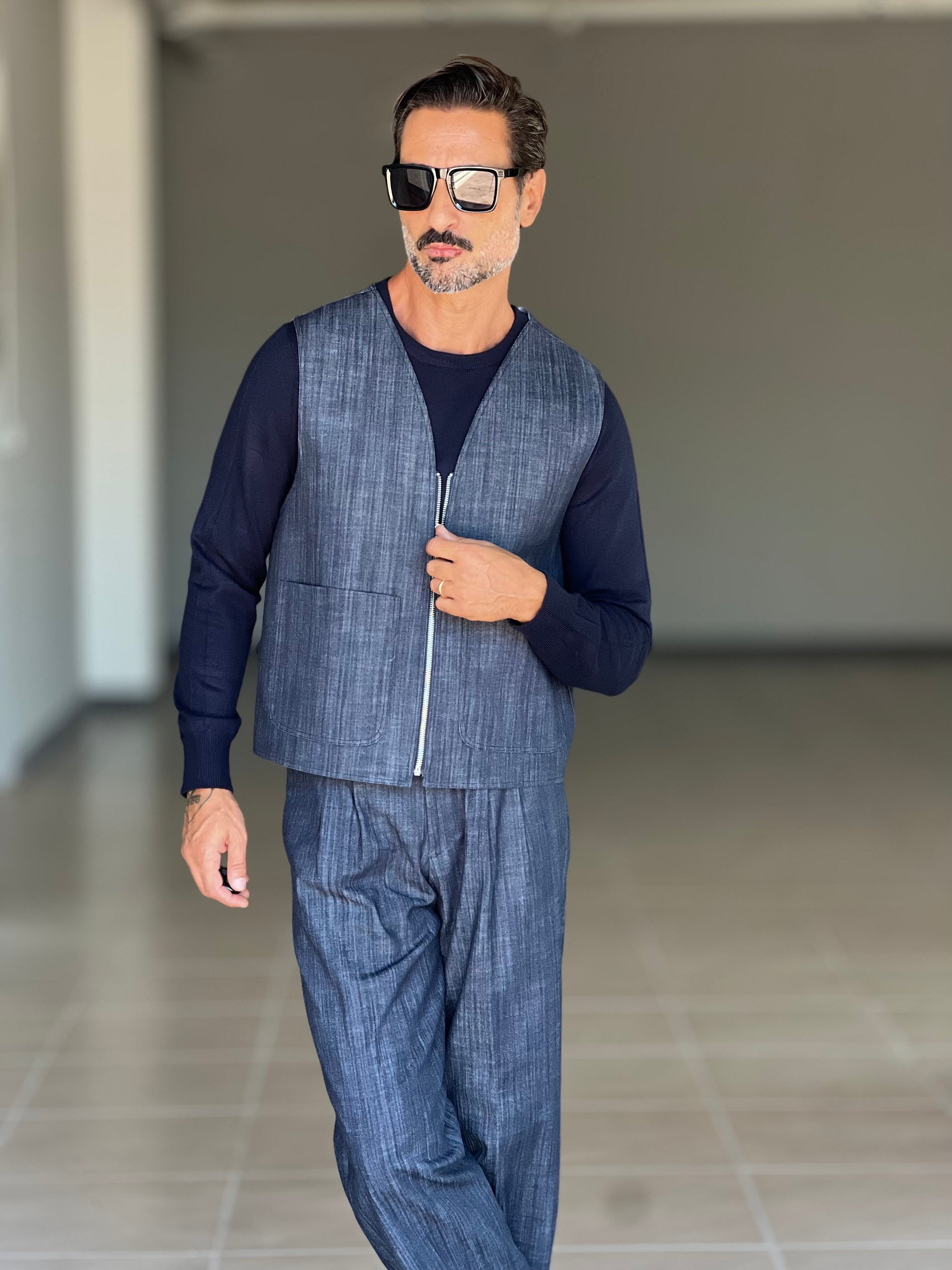 GILET  BLU FIAMMATO ZIP STONDATO PETRO'