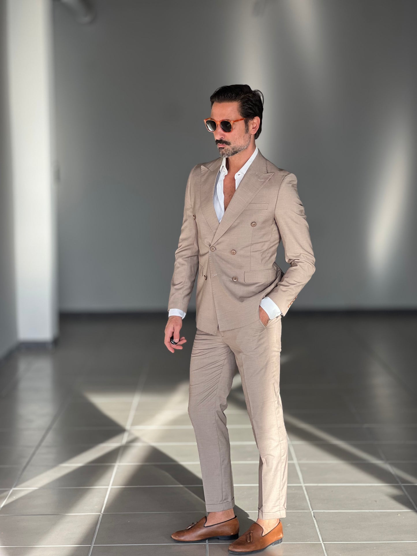 ABITO  TABACCO  DOPPIOPETTO BOTTONE OSSO VISCOSA E MISTI