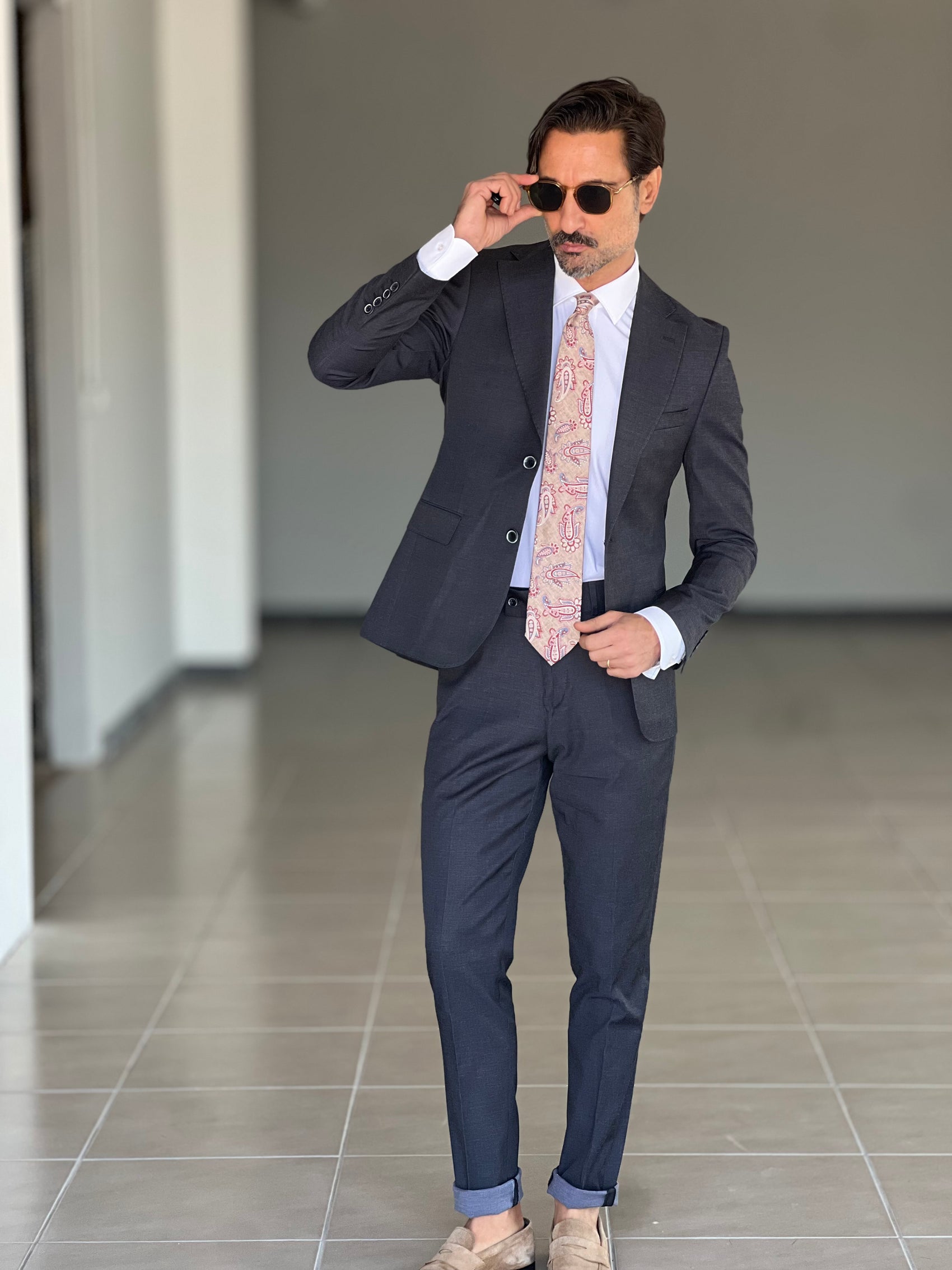 ABITO  GRIGIO PIOMBO  MONOPETTO ELASTICIZZATO