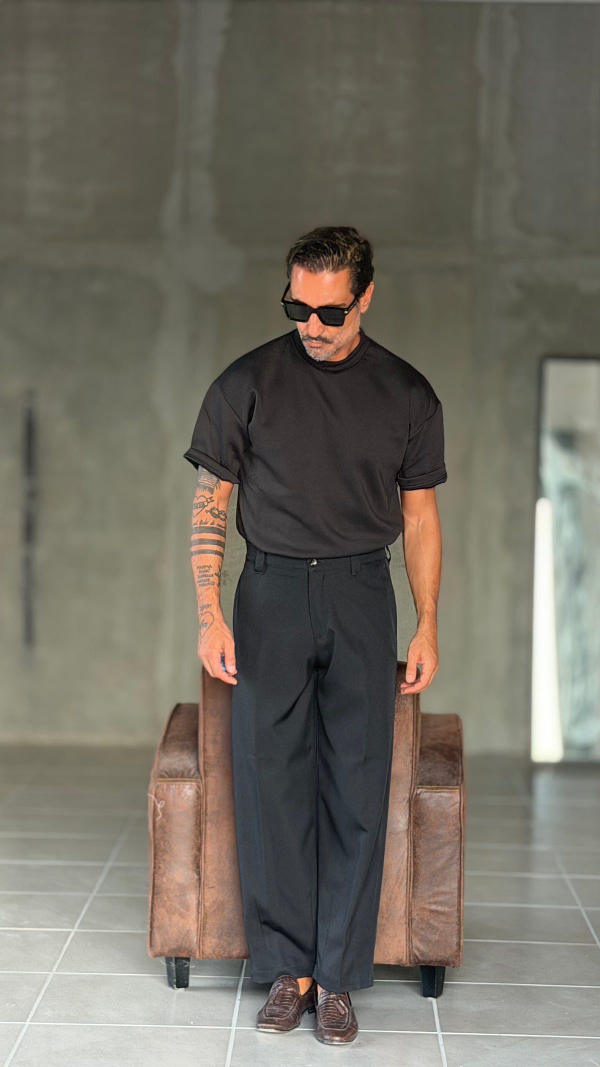 PANTALONE NERO FONDO AMPIO ALTATENSIONE 0101 ( ABBINABILE ALLA GIACCA CROP NERA  0101)