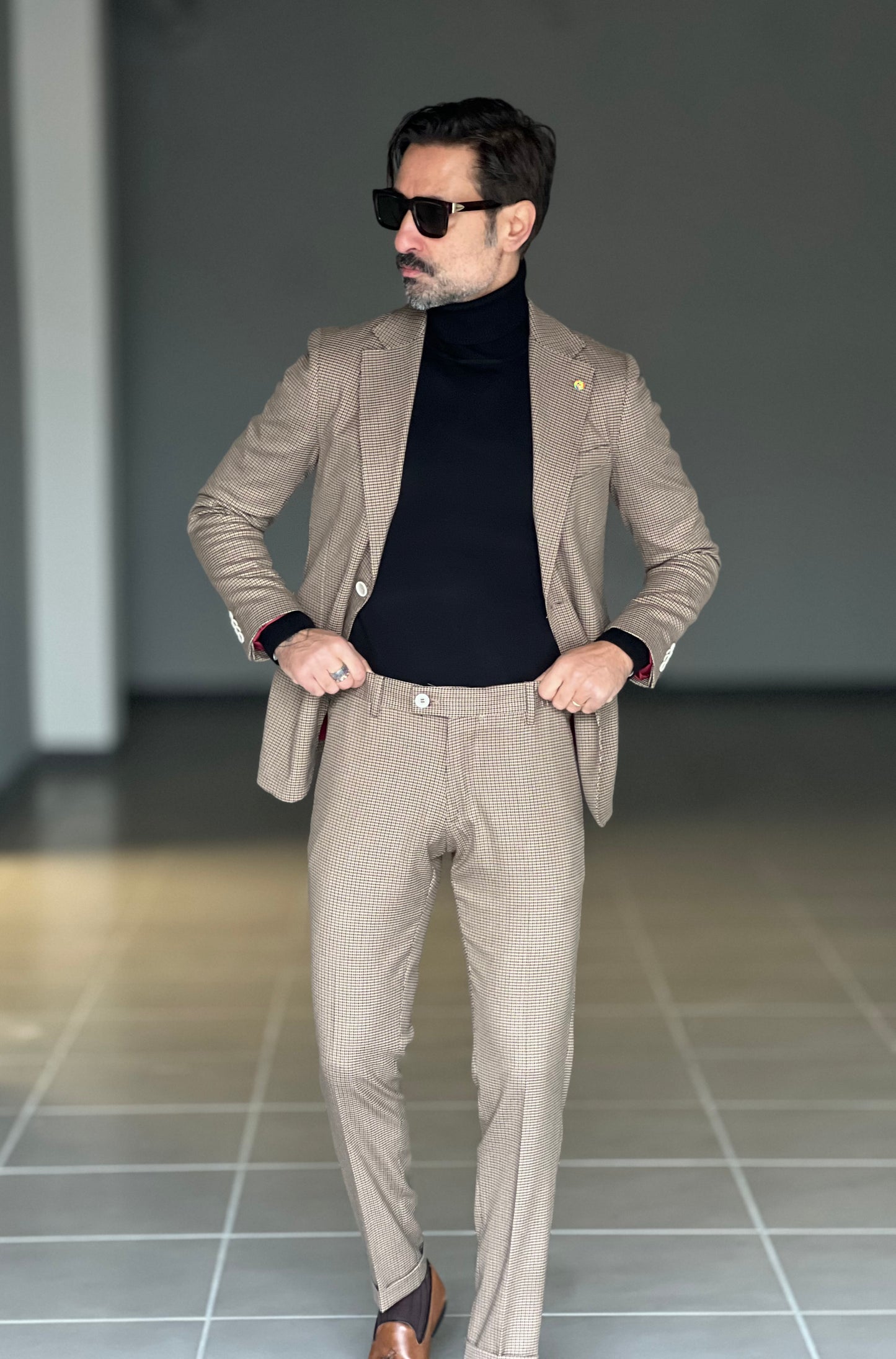 ABITO PIE DE POULE FONDO BEIGE PUNTO MILANO