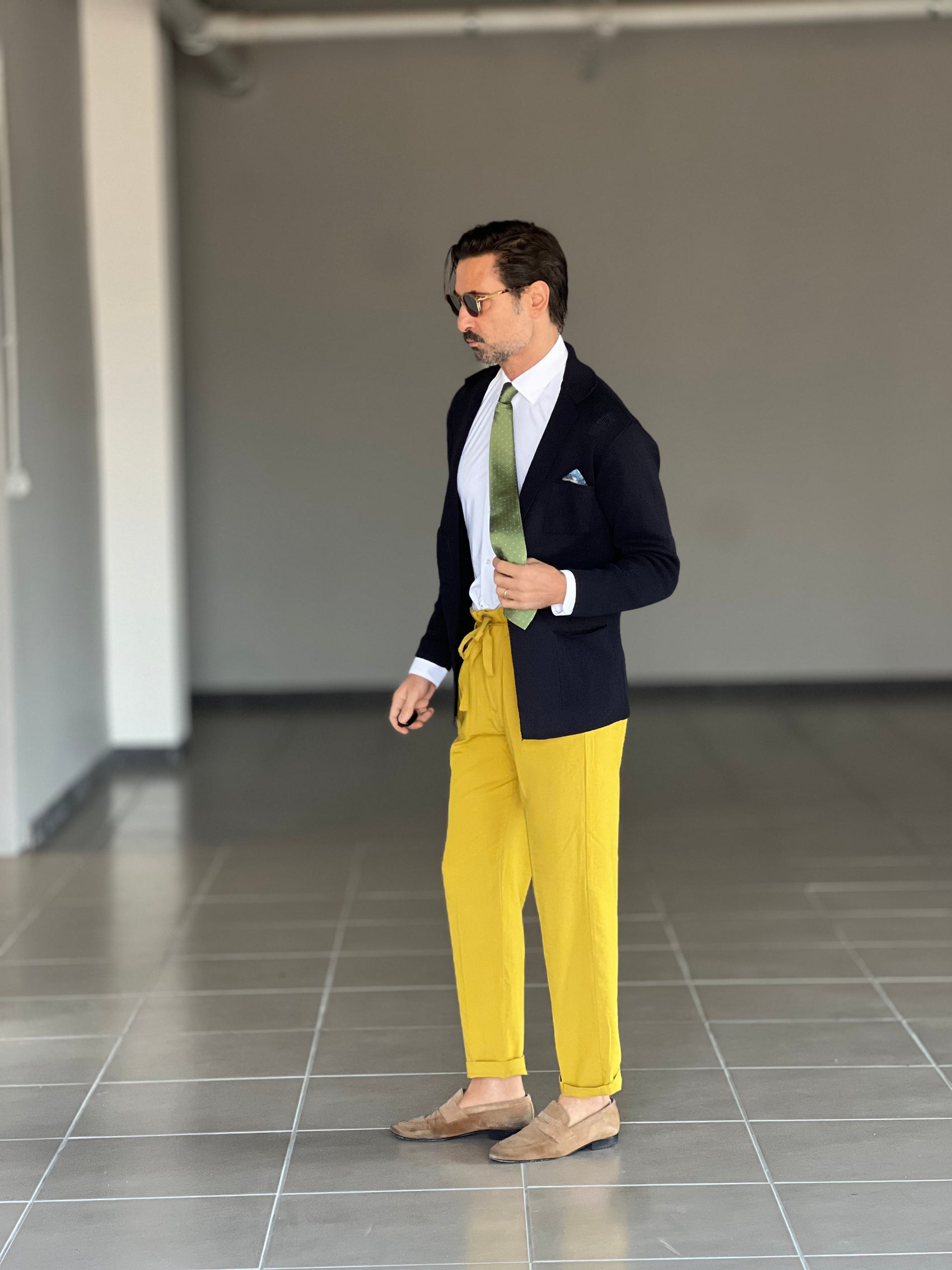 WHITE VISCOSE TROUSERS WITH REGULAR BOTTOM