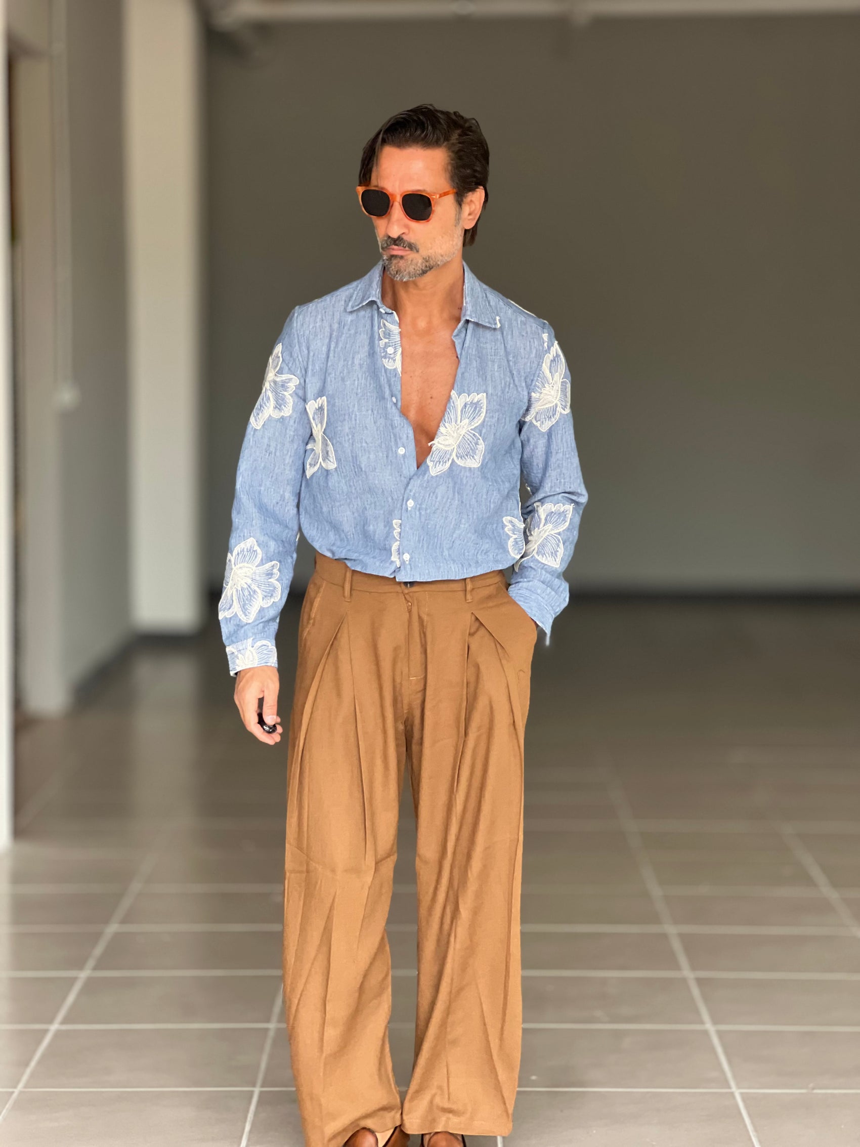 WHITE VISCOSE TROUSERS WITH REGULAR BOTTOM