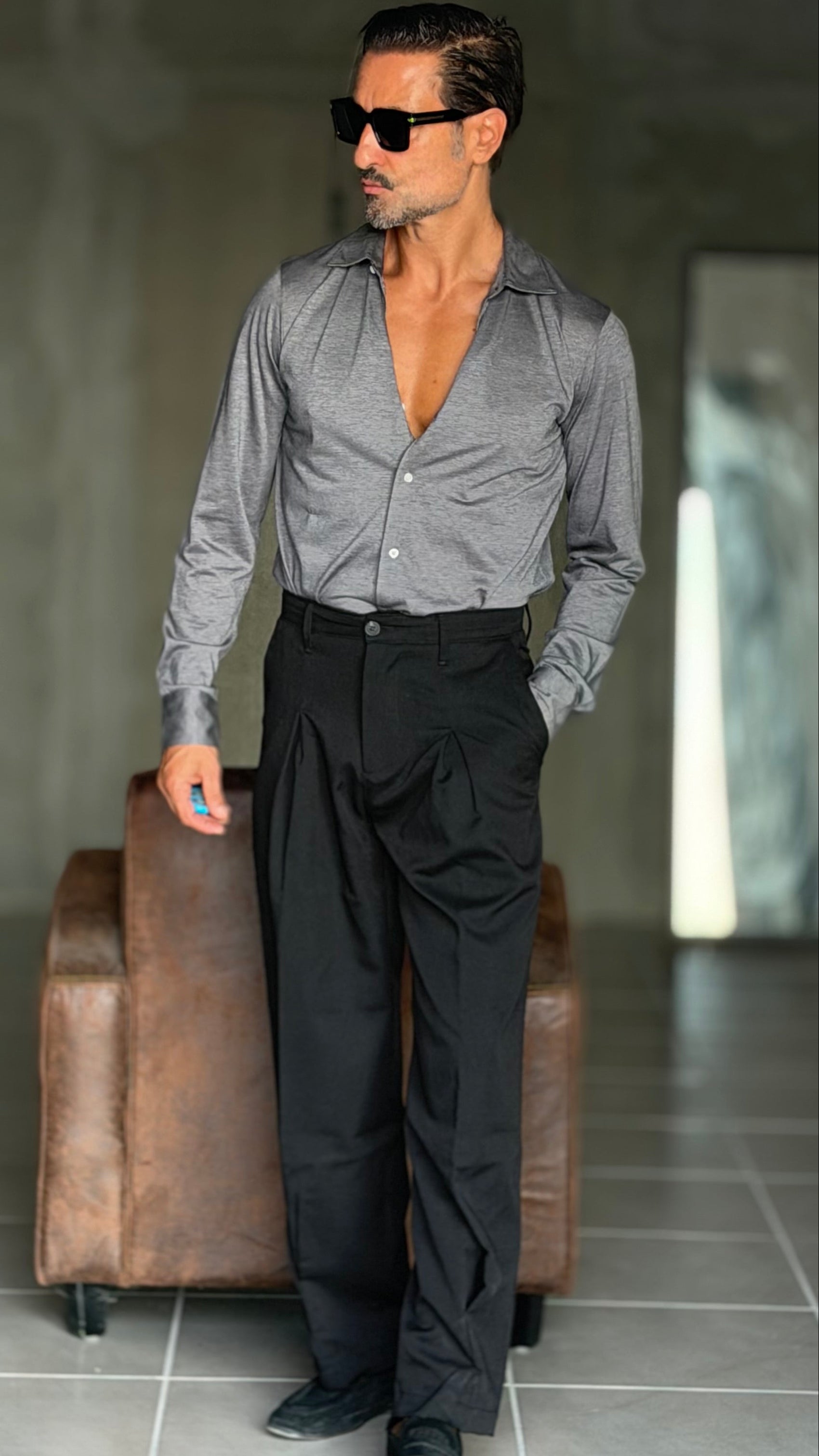 PANTALONE NERO   DOPPIAPINCES IN FONDO