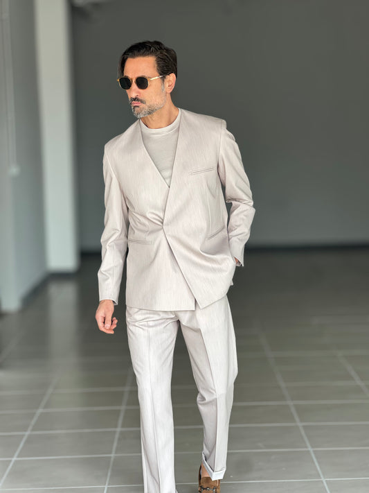 ABITO SABBIA   DOPPIOPETTO UN  BOTTONE NASCOSTO COLLO SCIALLATO