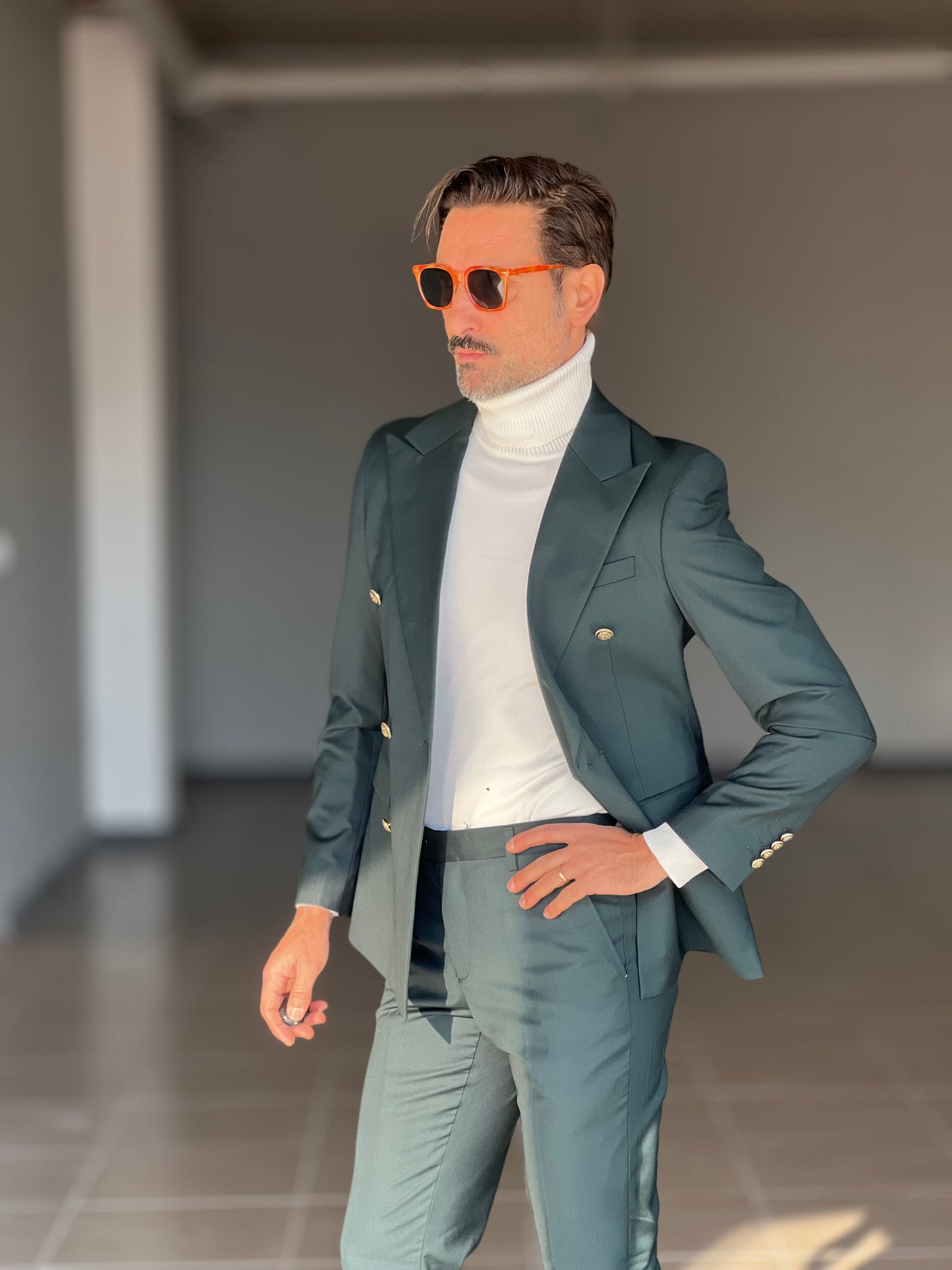 ABITO  VERDE   DOPPIOPETTO BOTTONE METALLO VISCOSA E MISTI