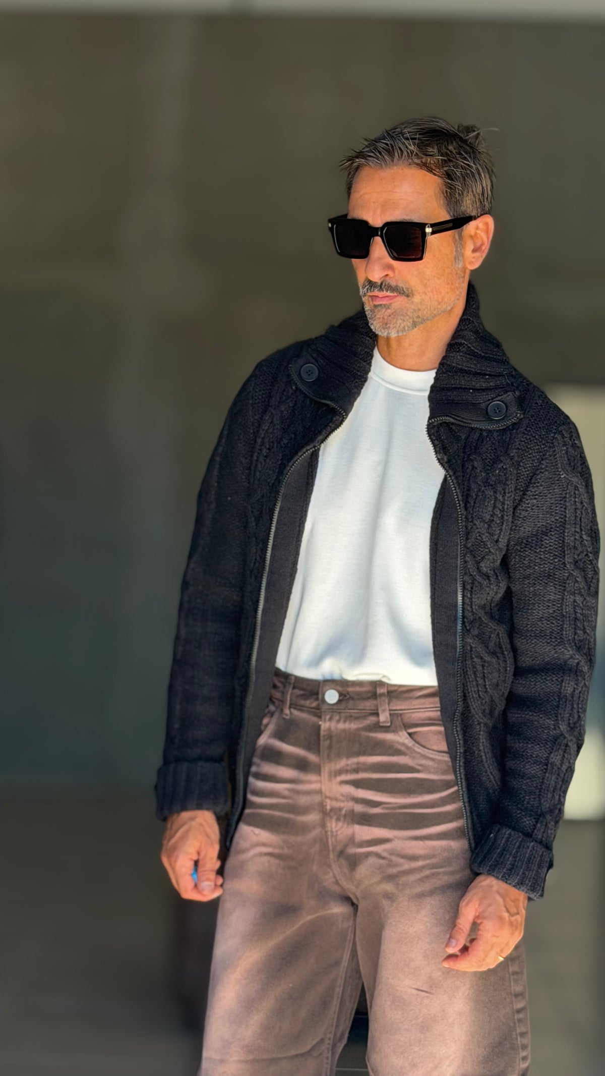 WHITE VISCOSE TROUSERS WITH REGULAR BOTTOM