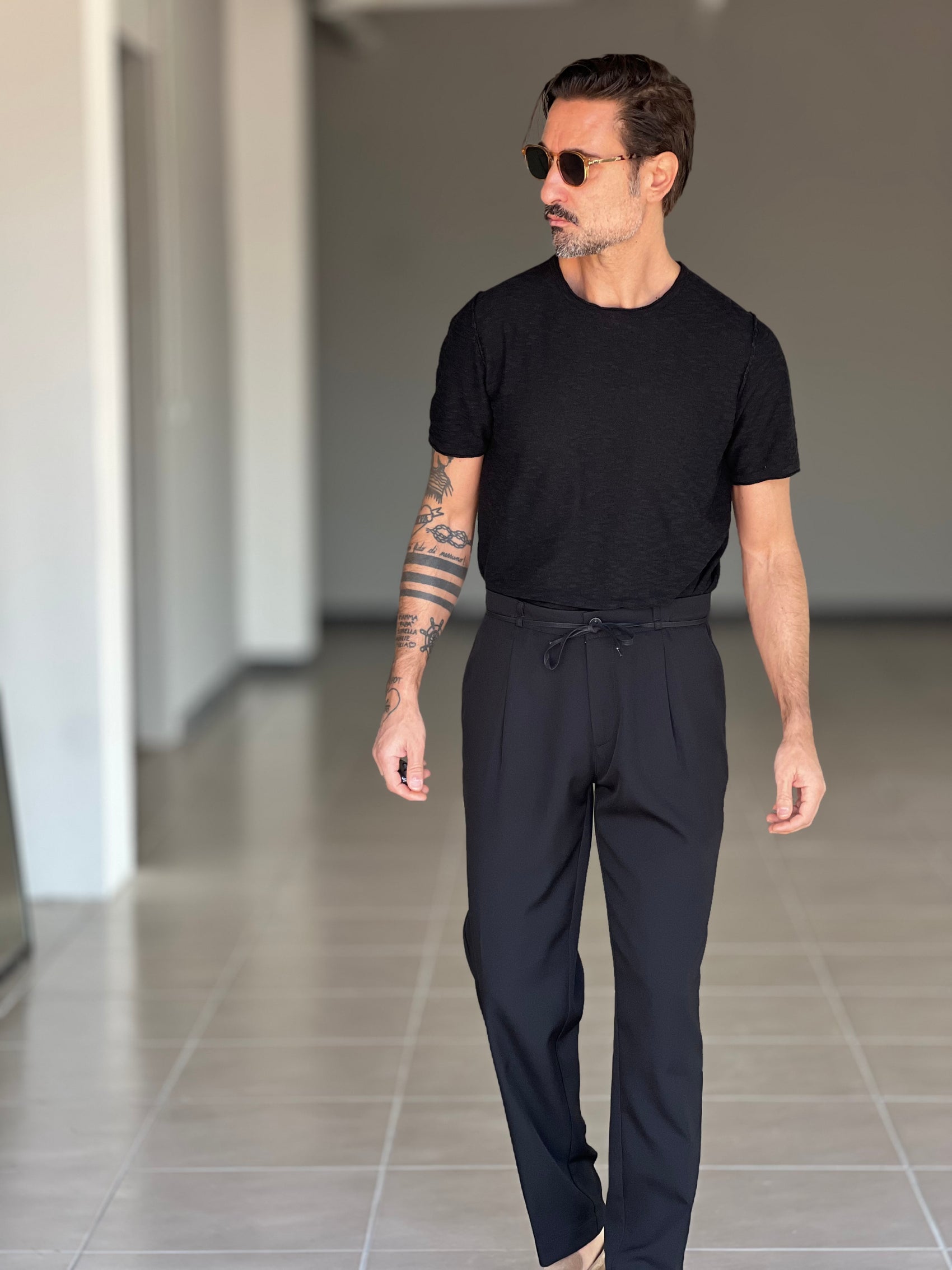 PANTALONE NERO ALTATENSIONE PINCES VISCOSA CORDINO ECOPELLE