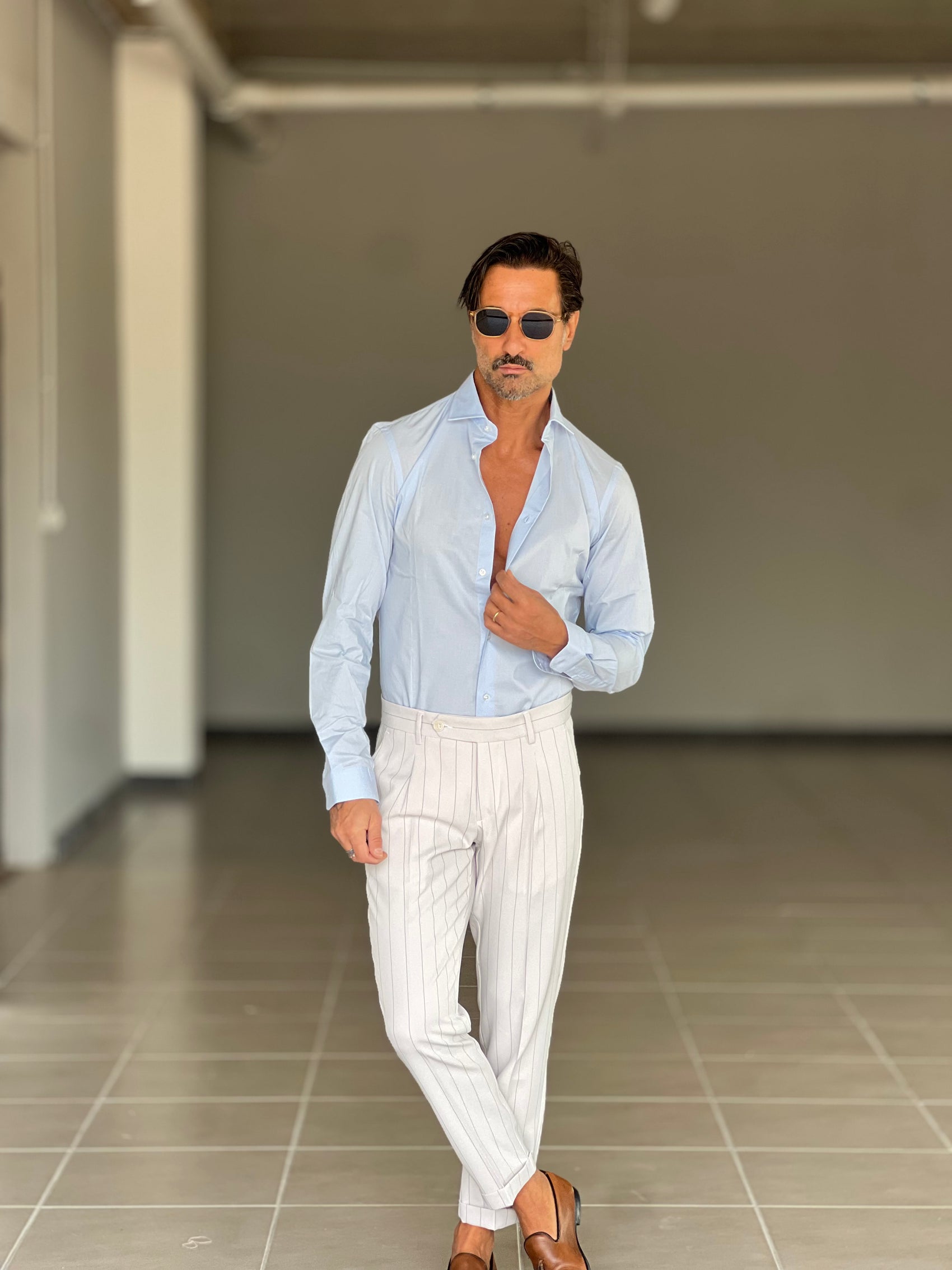 WHITE VISCOSE TROUSERS WITH REGULAR BOTTOM