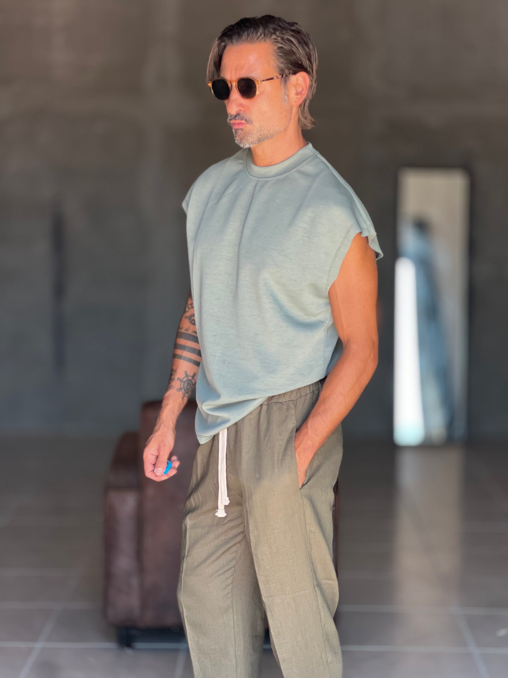 WHITE VISCOSE TROUSERS WITH REGULAR BOTTOM