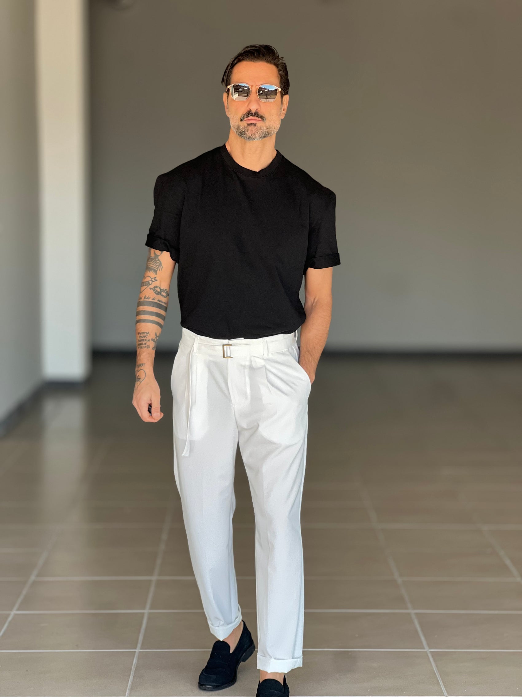 T SHIRT NERA  GARZATA OVER FIT